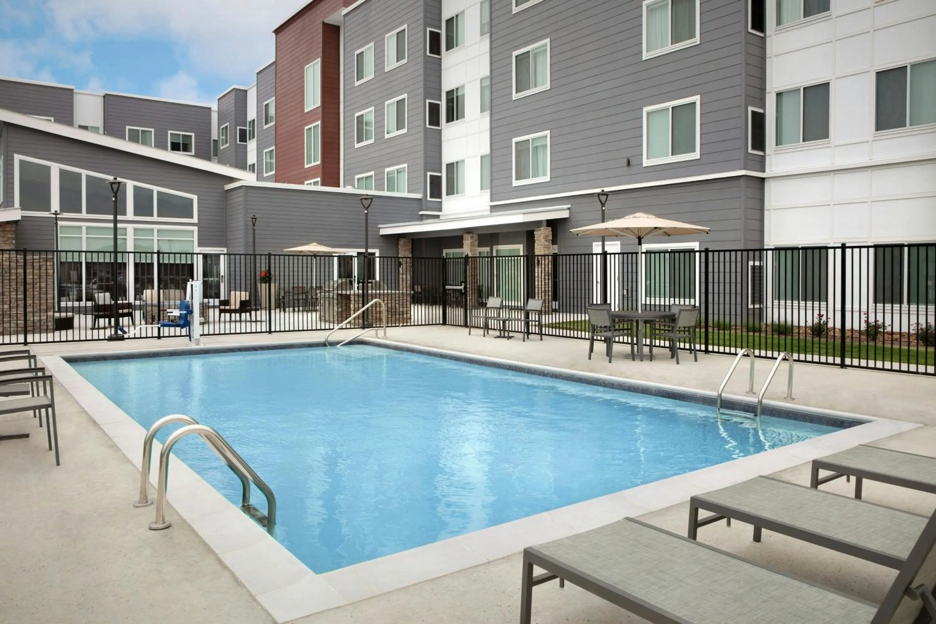 Swimming pool in Residence Inn by Marriott San Antonio SeaWorld /Westover Hills