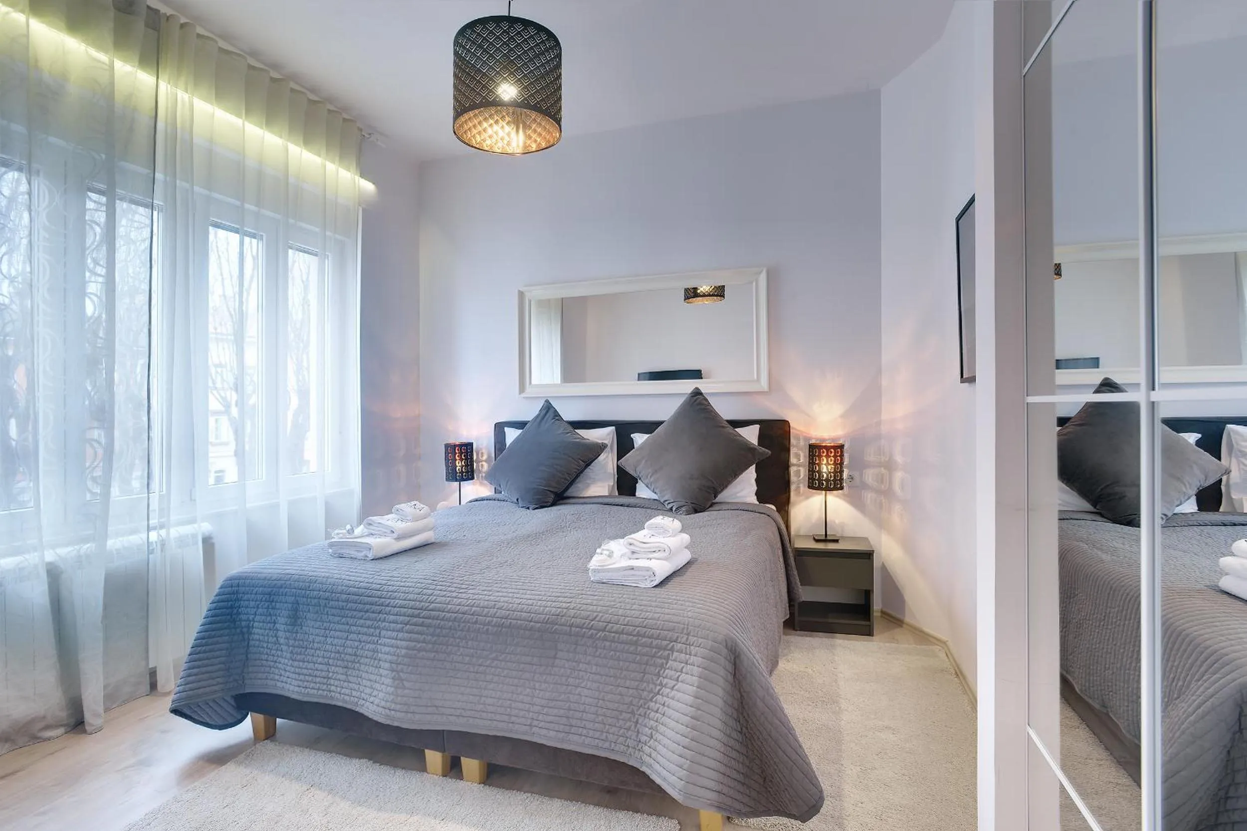 D&A Center Apartments with FREE Parking