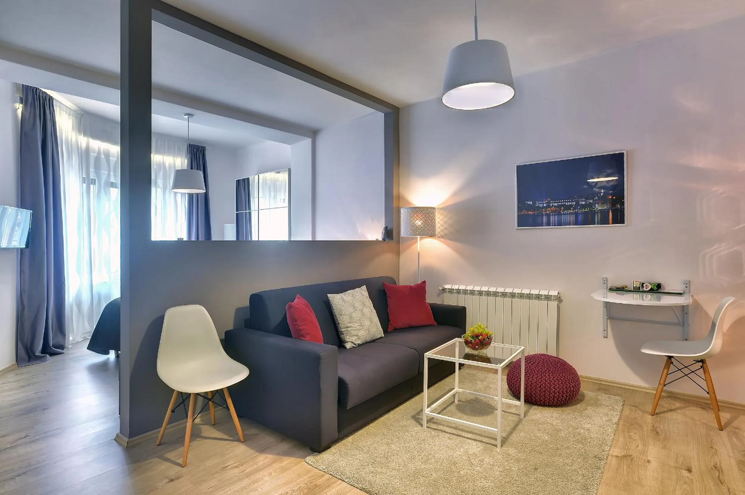 TV and multimedia in D&A Center Apartments with FREE Parking