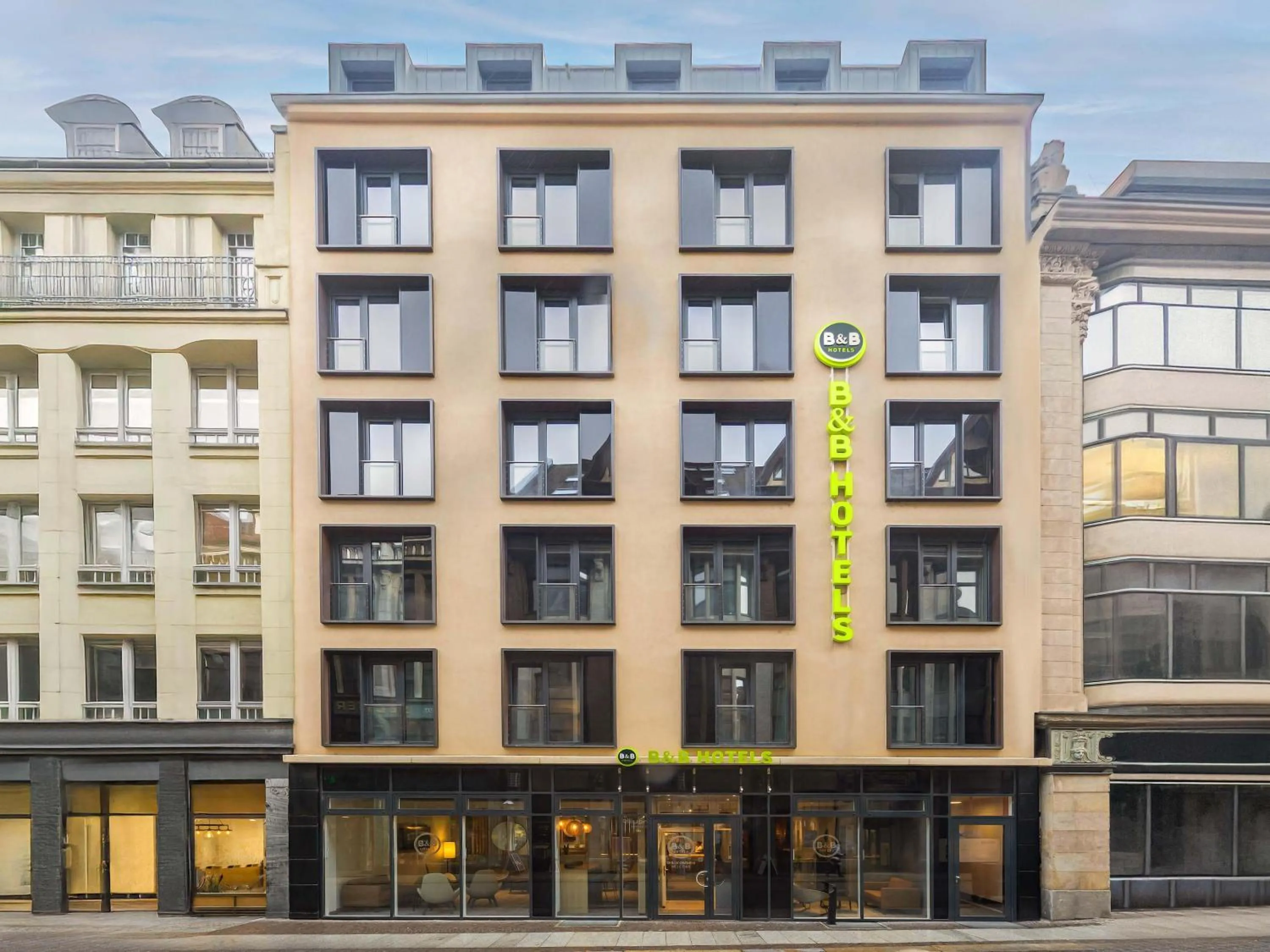 Property building in B&B Hotel Leipzig-City