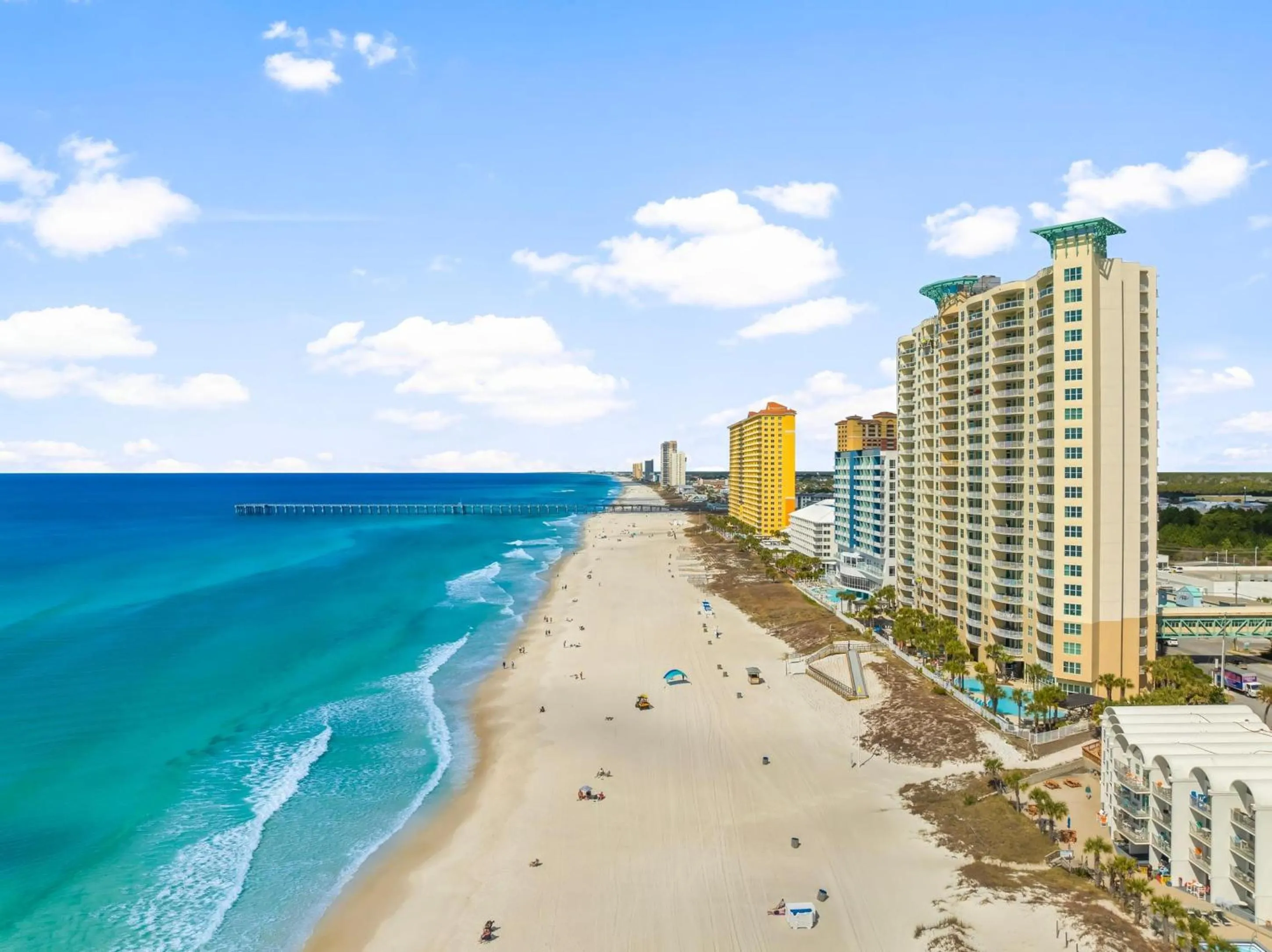 Property building in Aqua Beach Resort by Panhandle Getaways