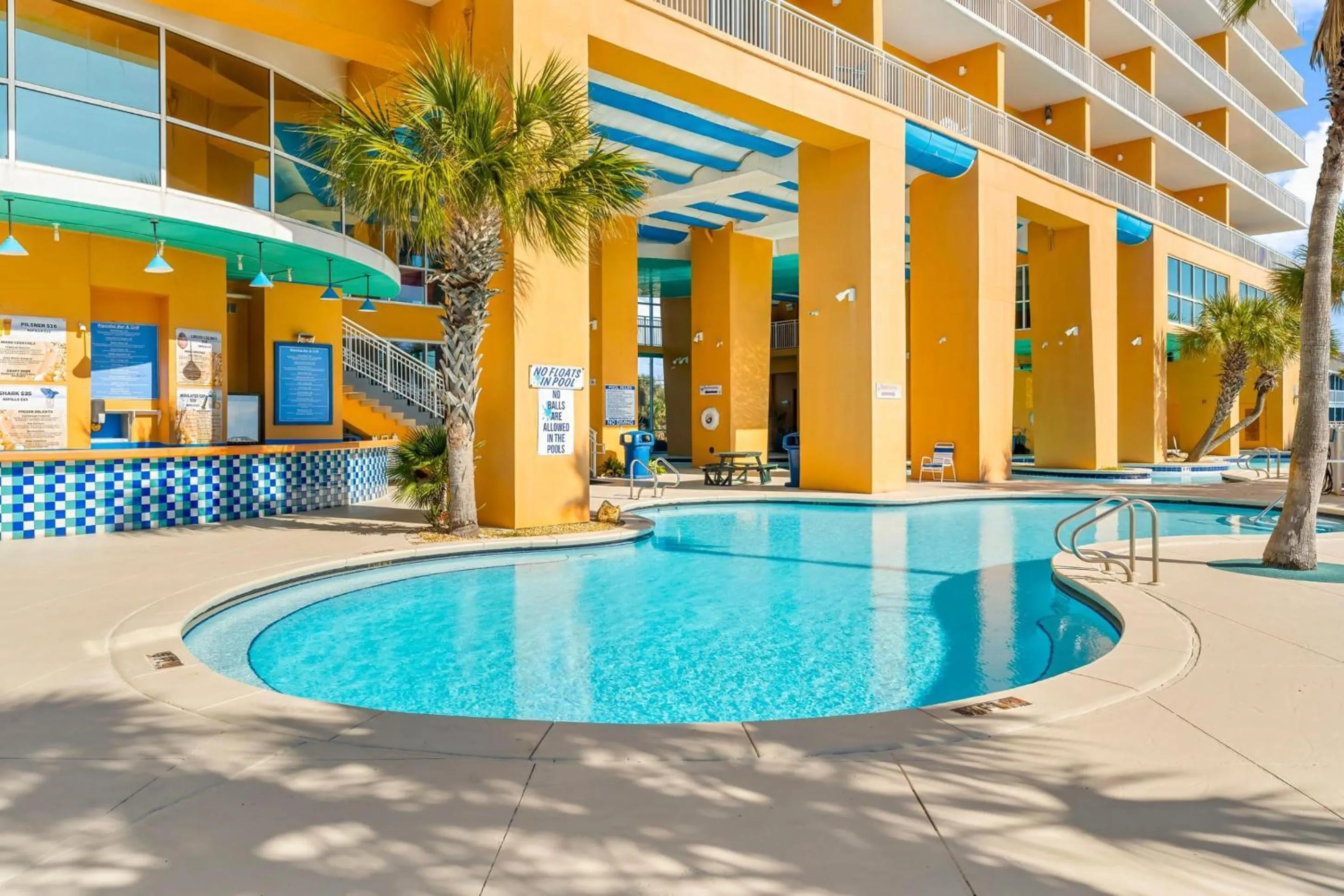 Property building in Splash Beach Resort by Panhandle Getaways