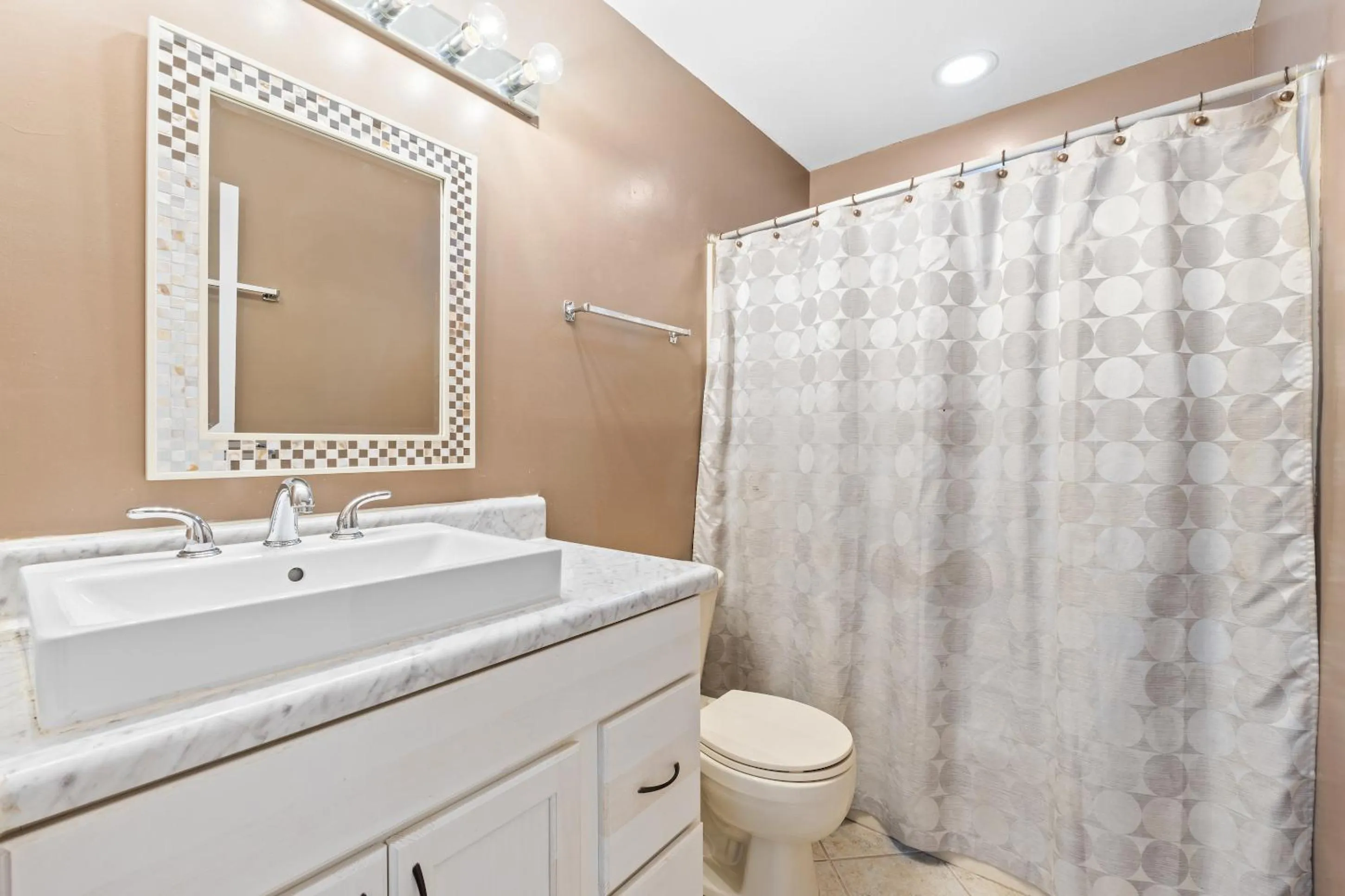 Shower in Sunswept by Panhandle Getaways