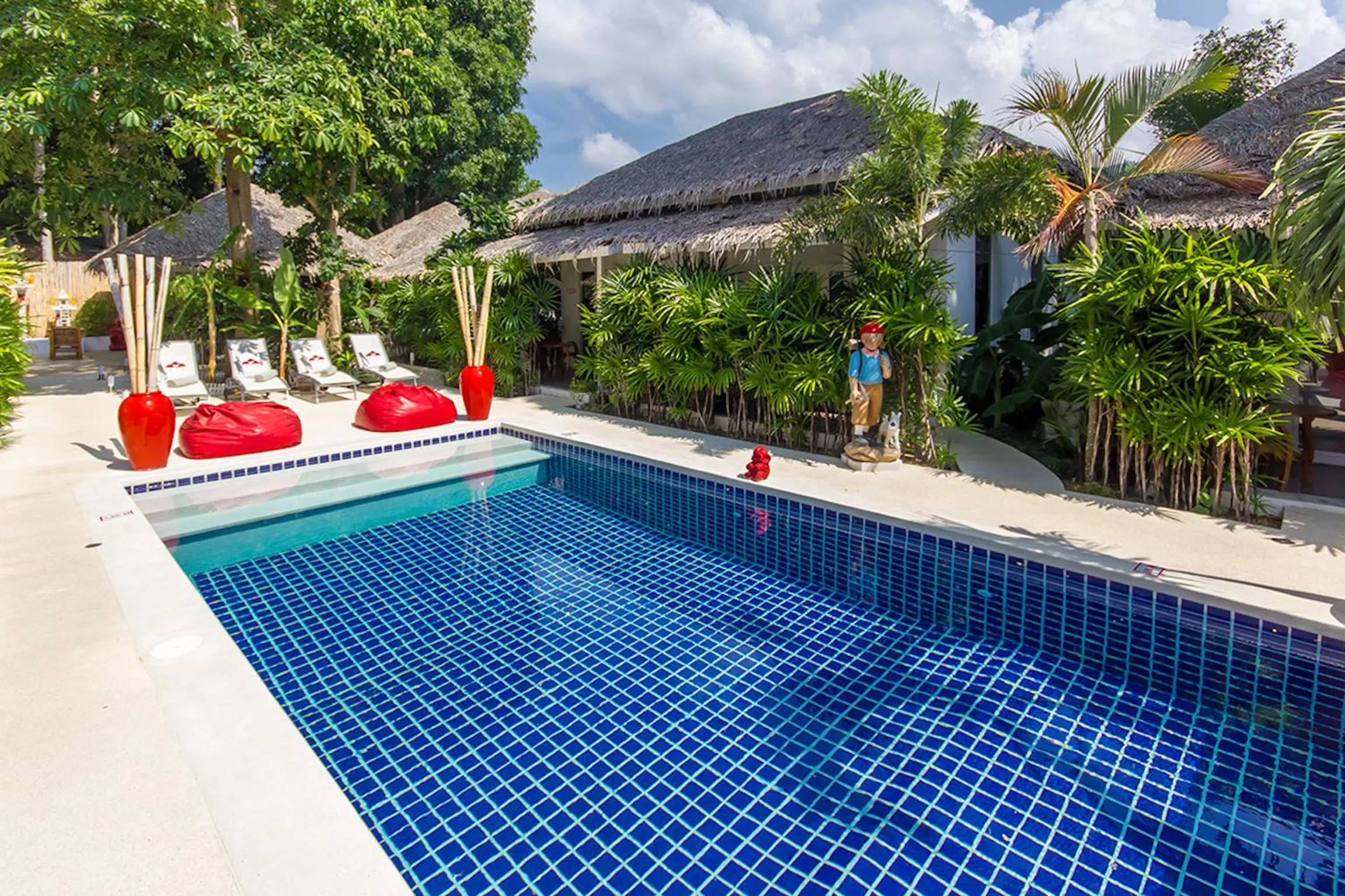 Swimming pool in The White Cottage