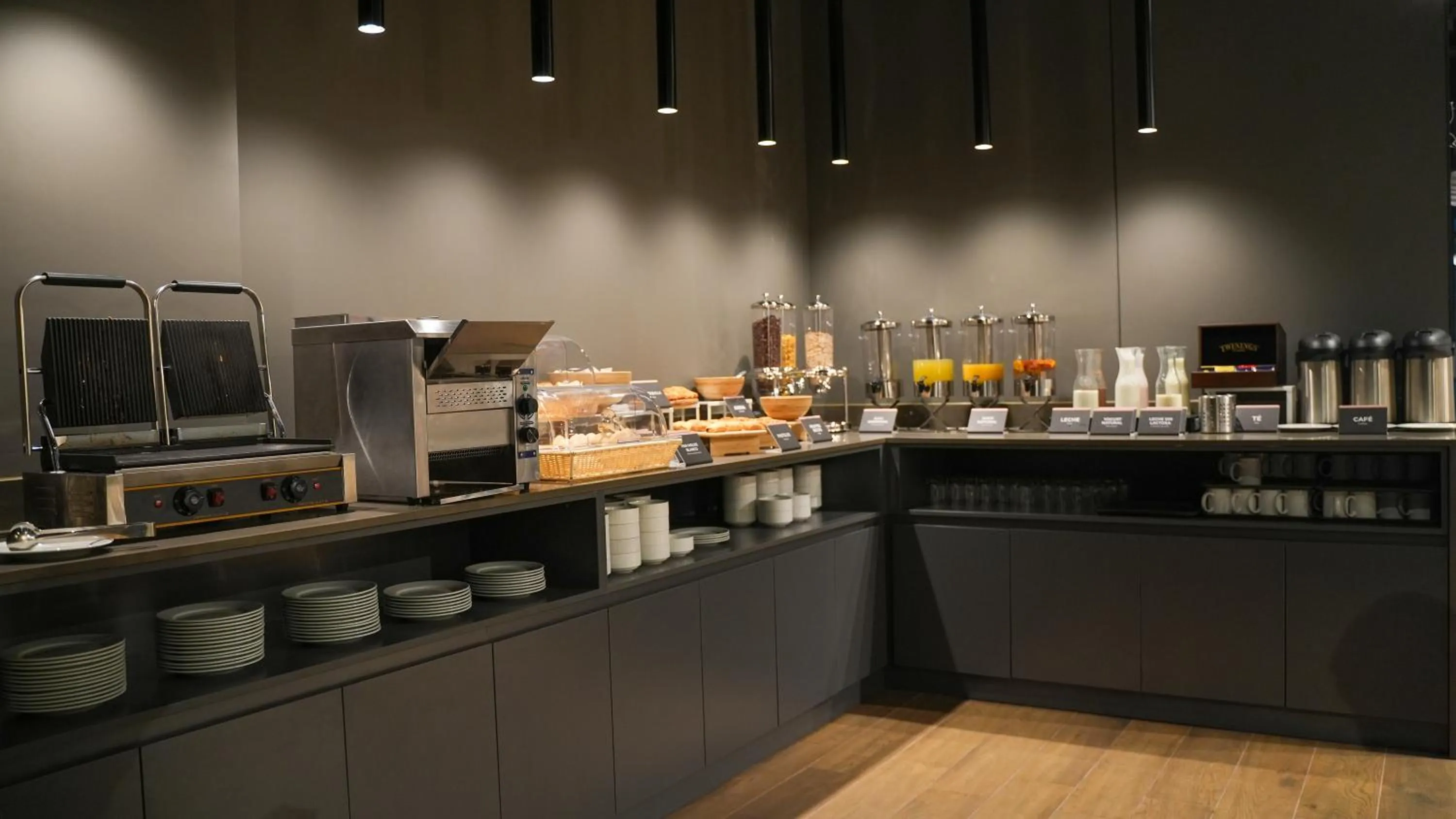 Buffet breakfast in Spot Suites