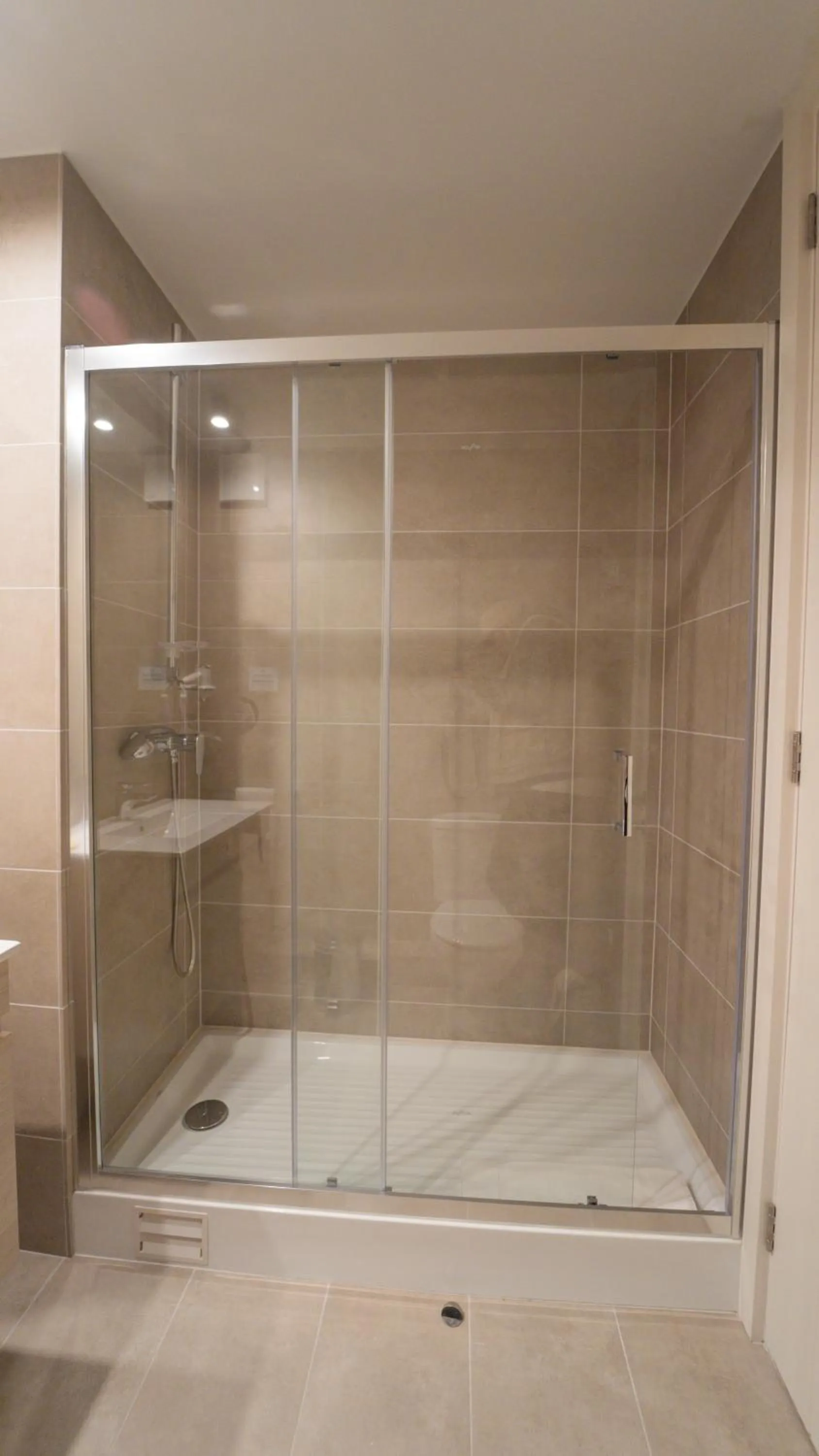 Shower in Spot Suites