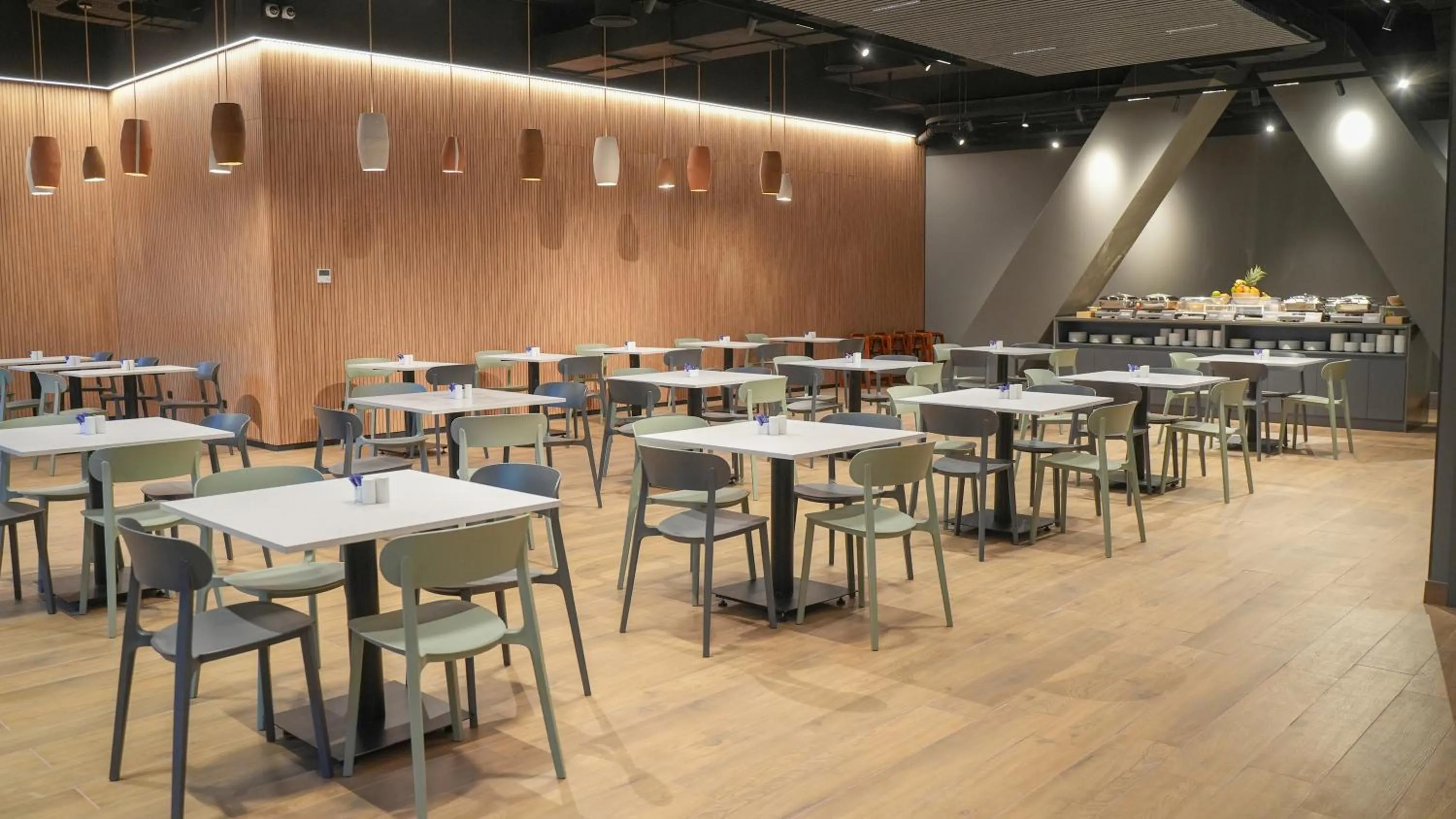 Breakfast in Spot Suites