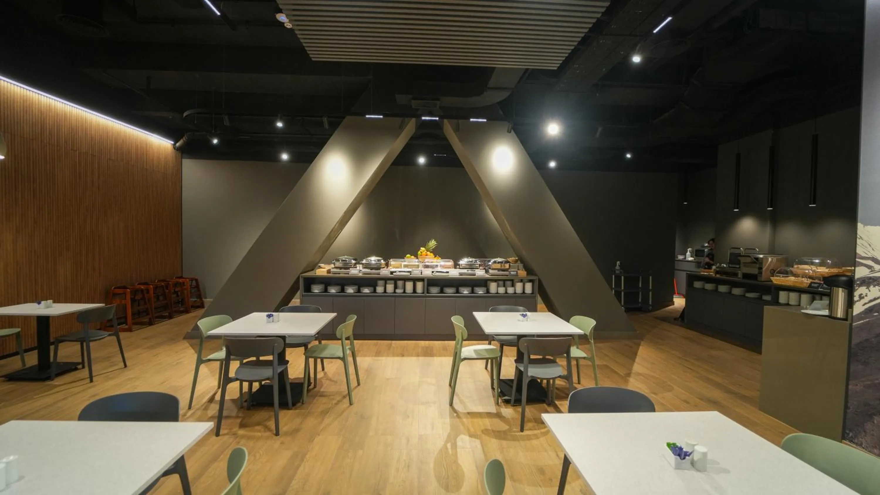 Breakfast in Spot Suites