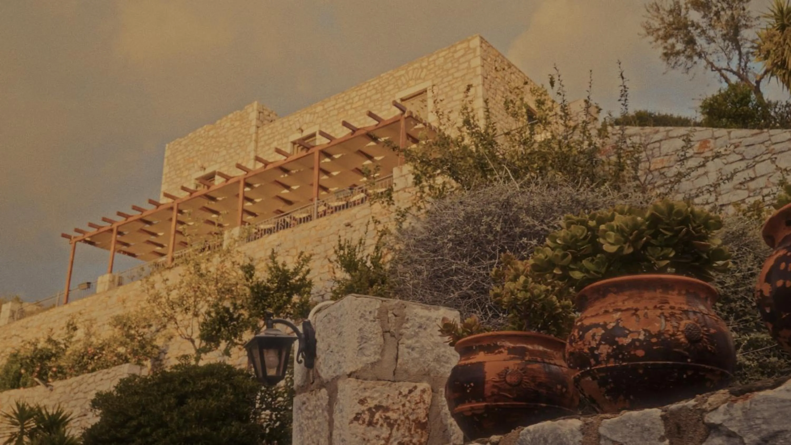 Property building in Onar Mani Suites