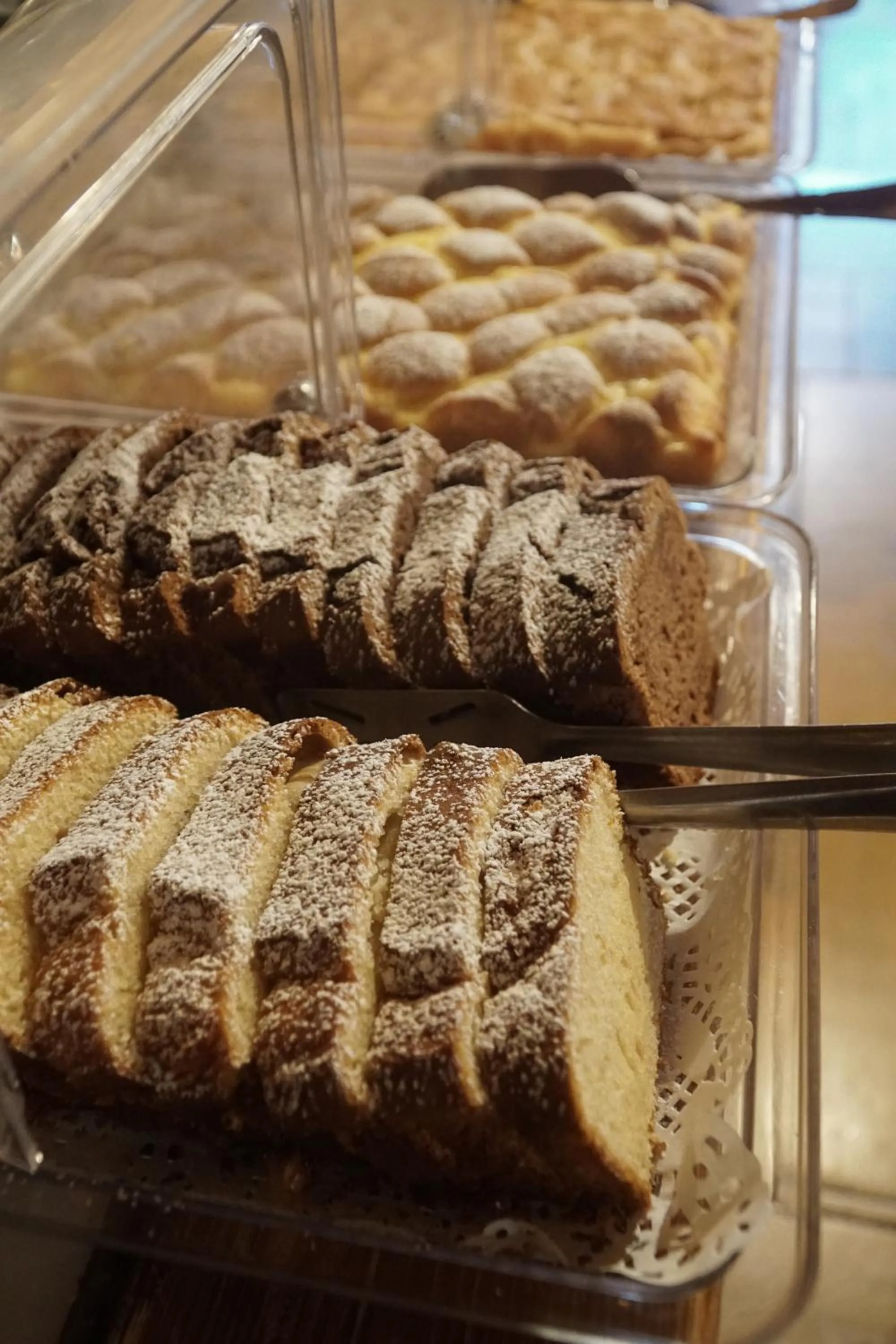 Buffet breakfast in Xenonas Iresioni