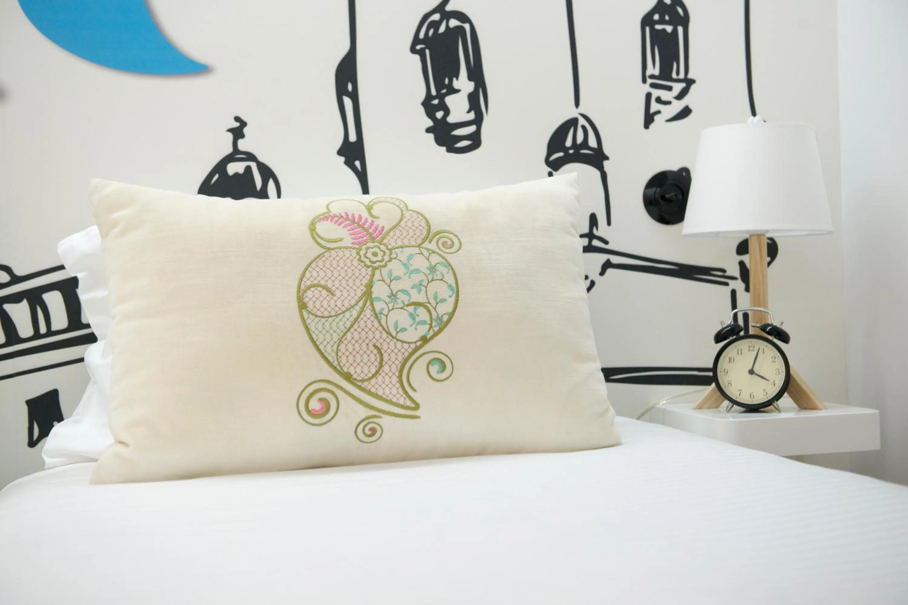 Decorative detail, Bed in Páteo Saudade Lofts