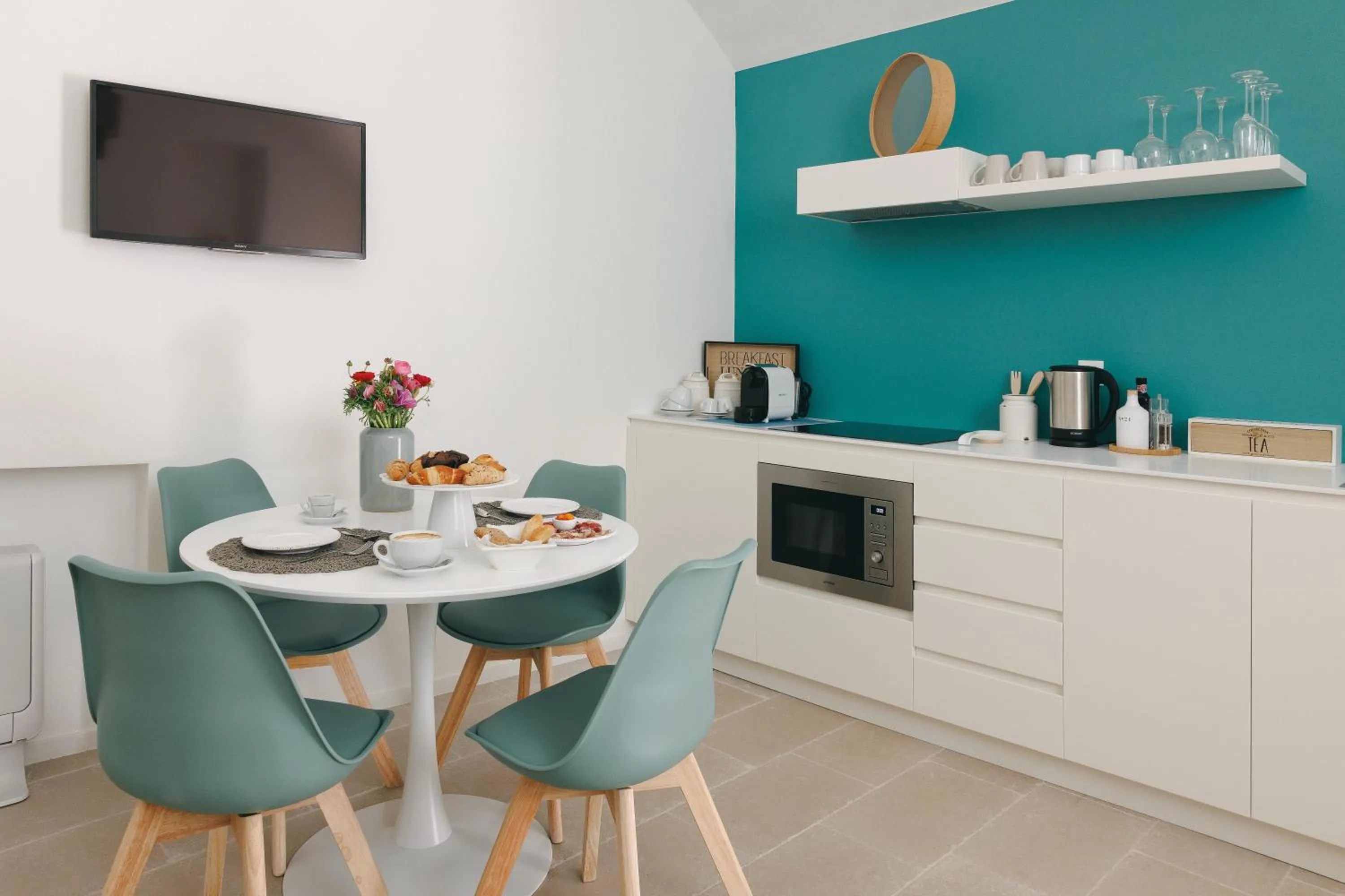 kitchen in Santa Maria 24