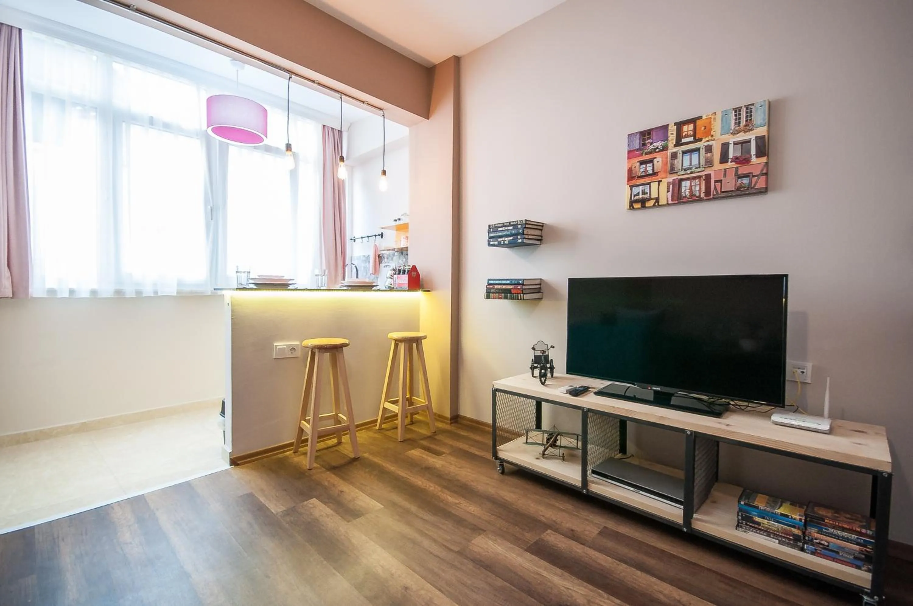 Day in Newway Apartments