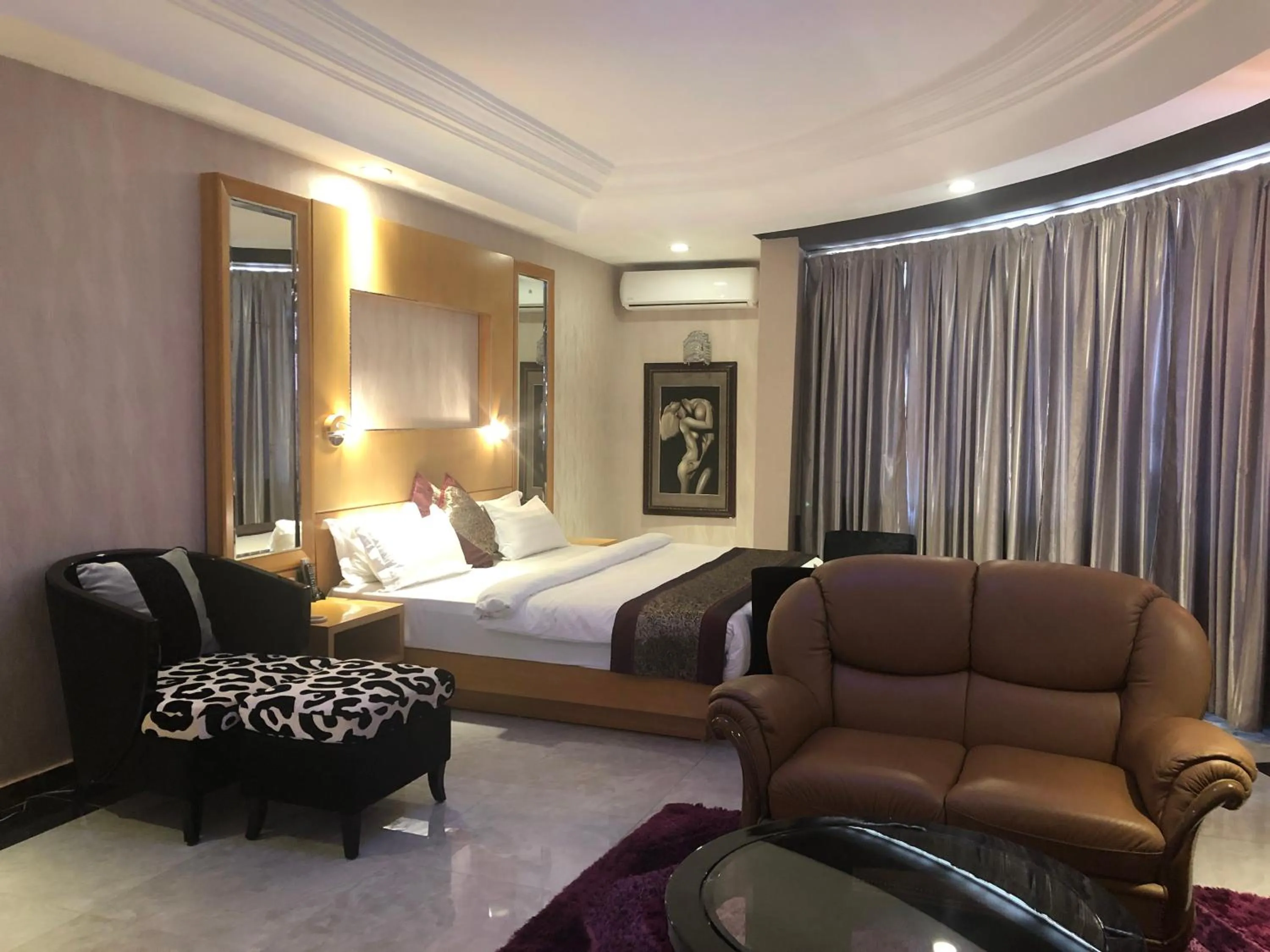 City view, Bed in Sun Beach Hôtel