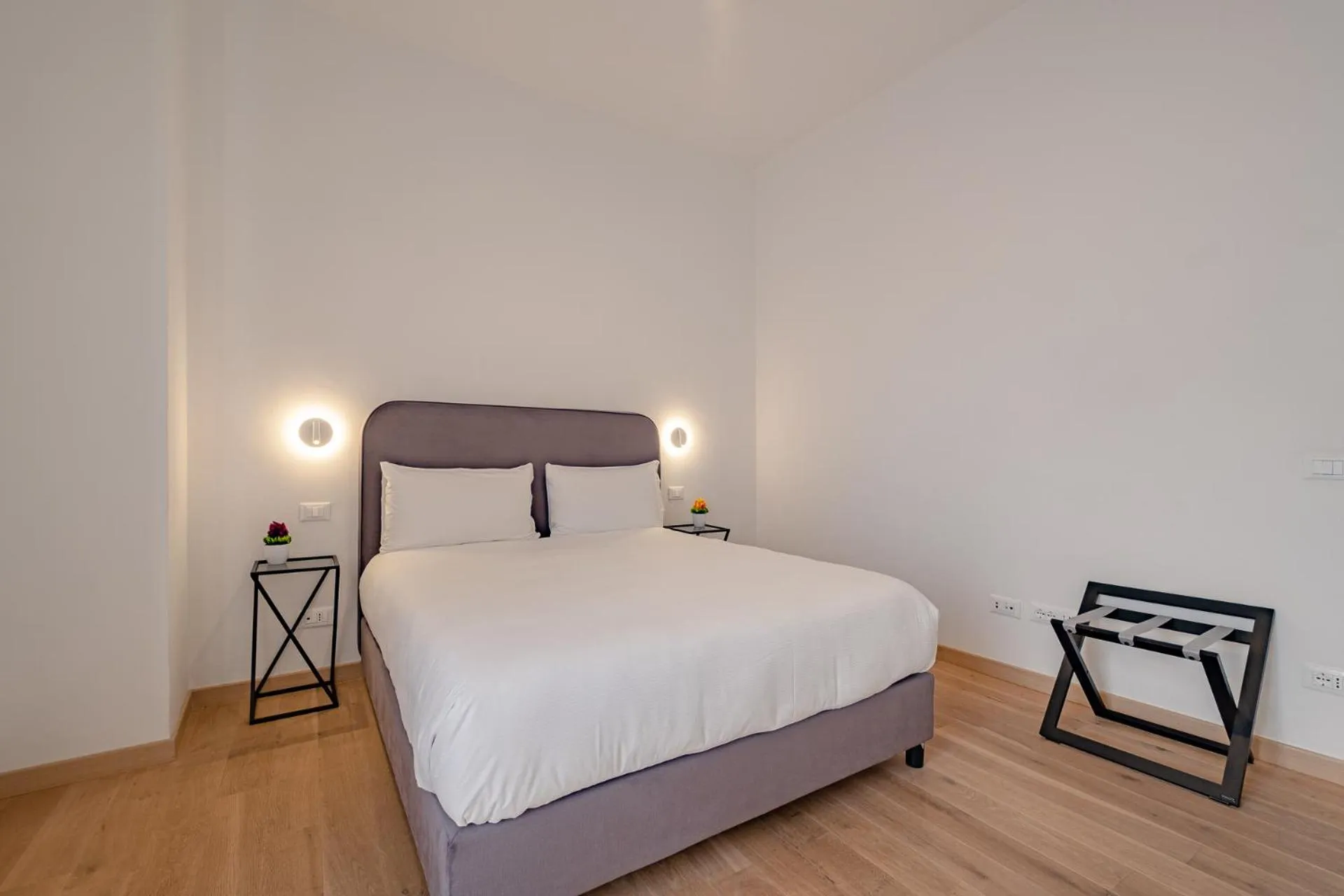 Bedroom, Bed in Oriana Homèl Roma