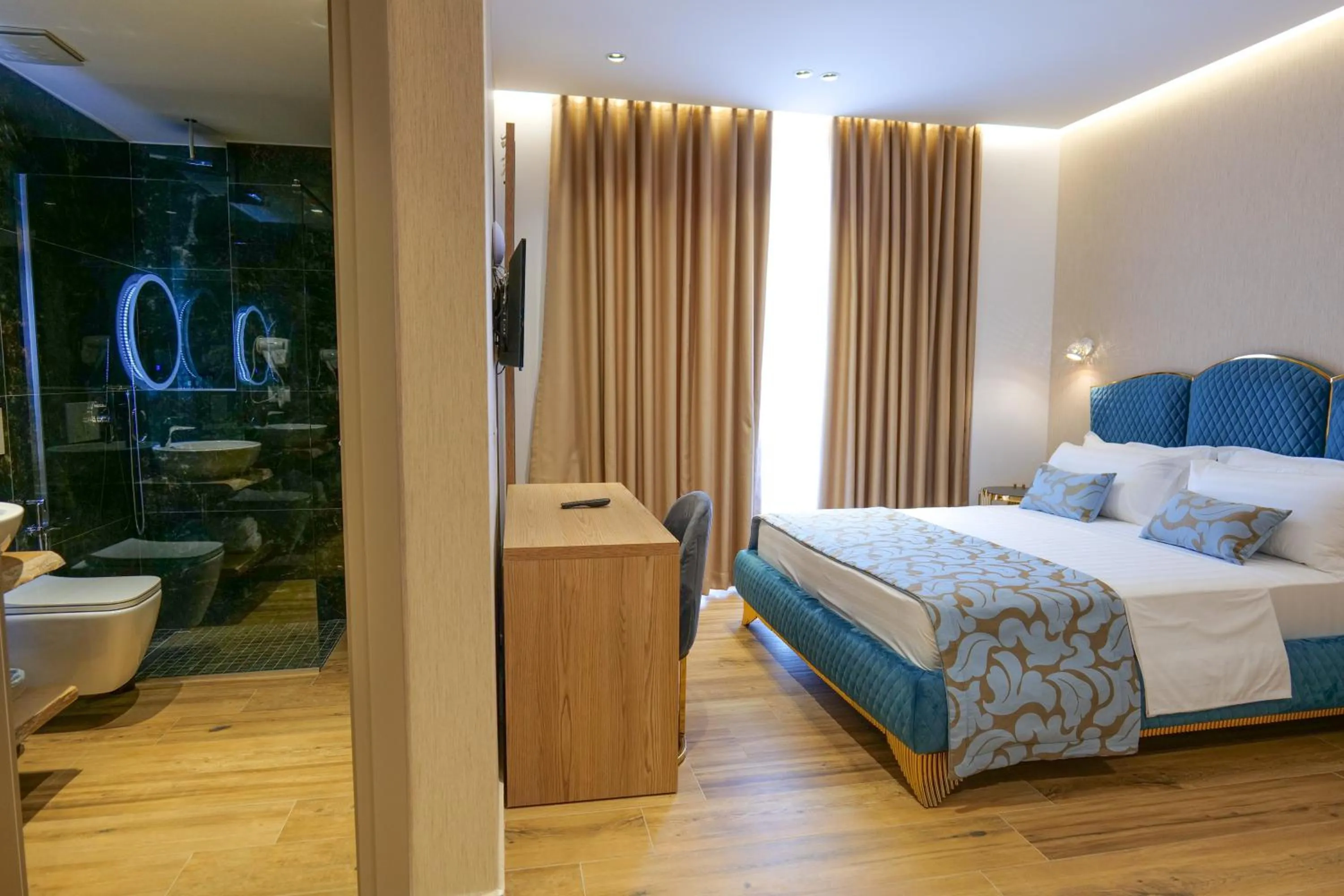 Bedroom, Bed in Bora Bora Hotel Ksamil