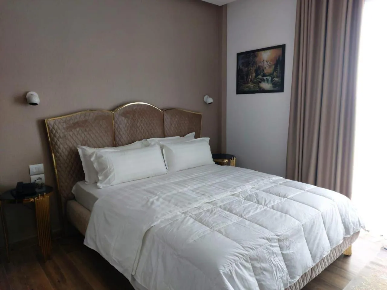 Bed in Bora Bora Hotel Ksamil