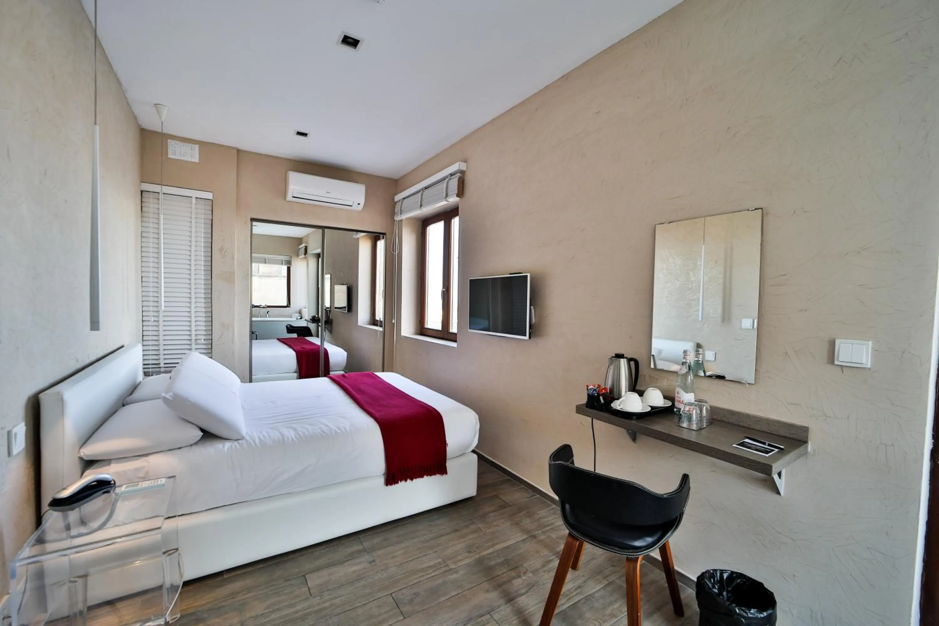 Bedroom, Bed in Quaint Boutique Hotel Nadur