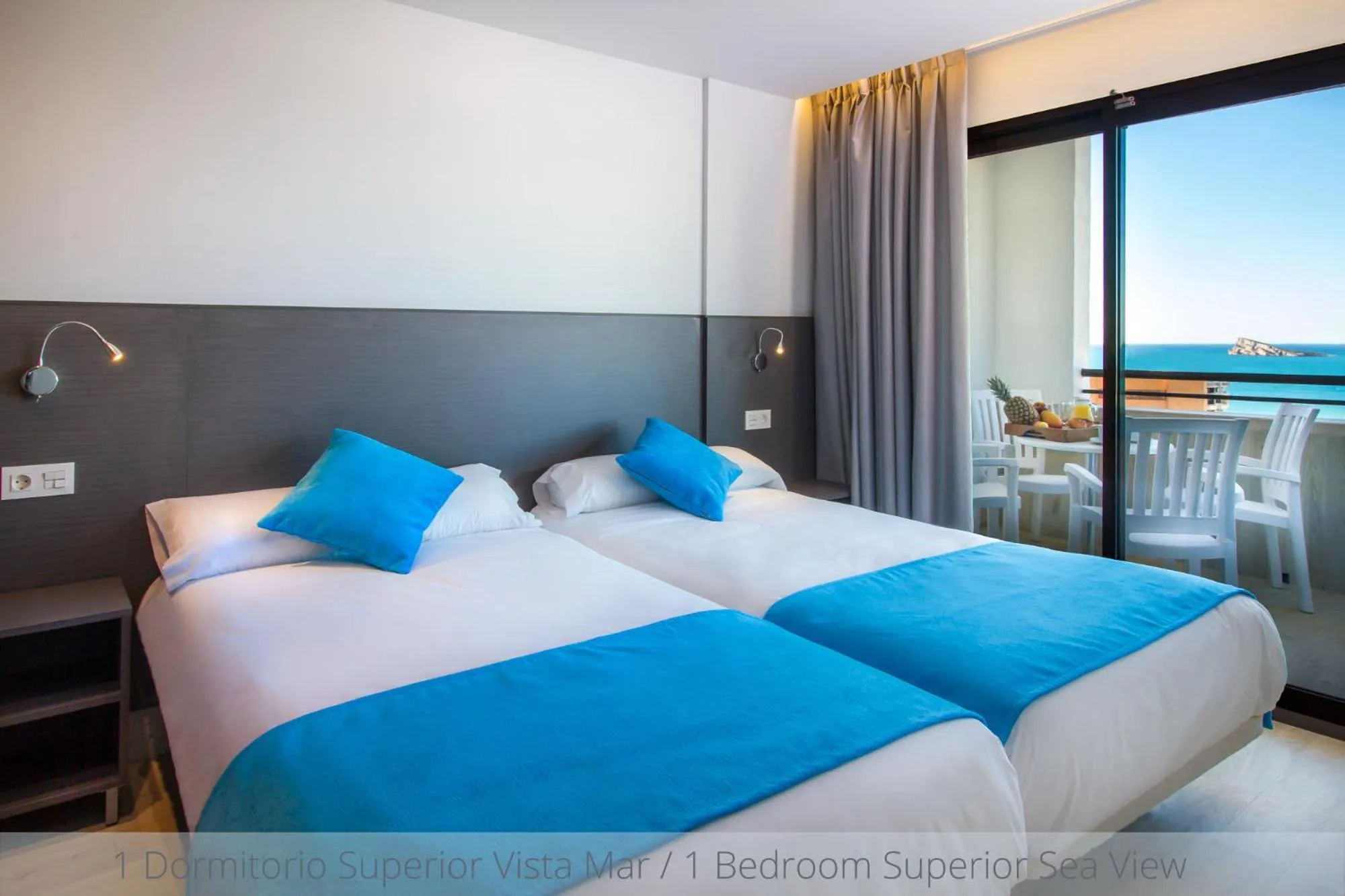 Bed in Apartamentos La Era Park