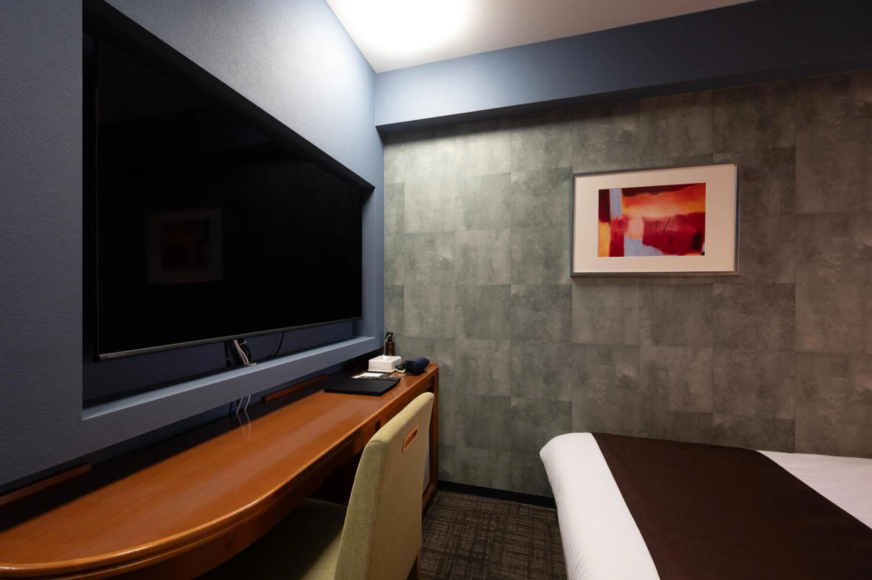 TV and multimedia, Bed in HOTEL THE7 Kumamoto