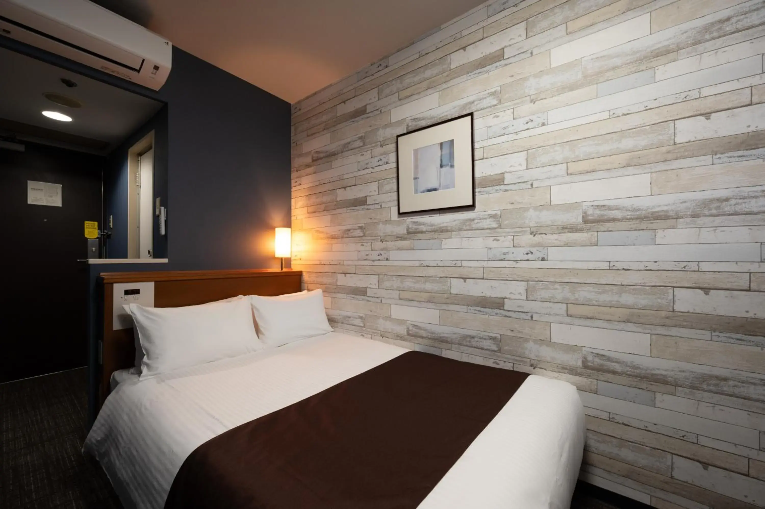 Deluxe Single Room in HOTEL THE7 Kumamoto Deluxe Single Room in HOTEL THE7 Kumamoto