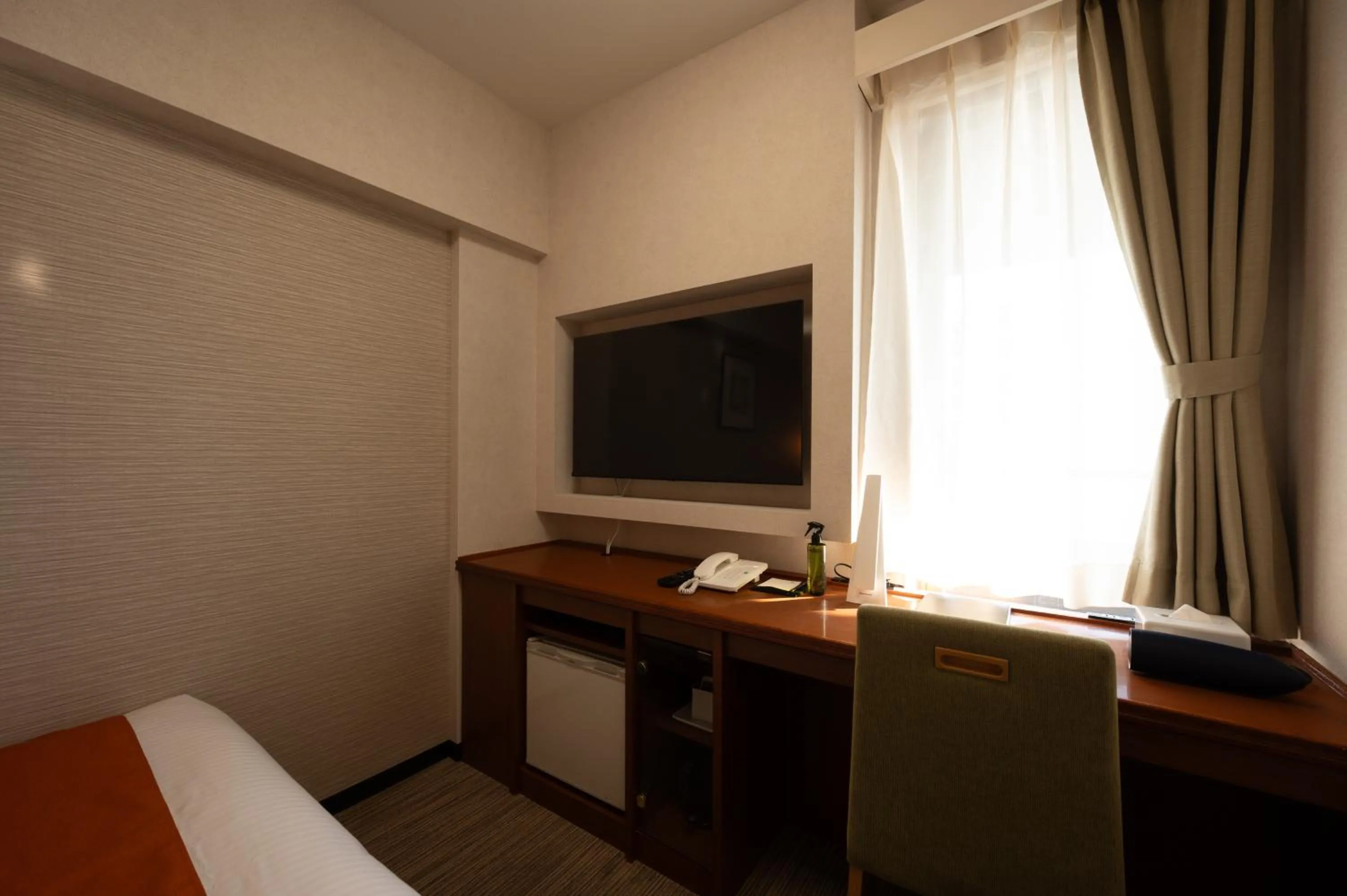 TV and multimedia, Bed in HOTEL THE7 Kumamoto