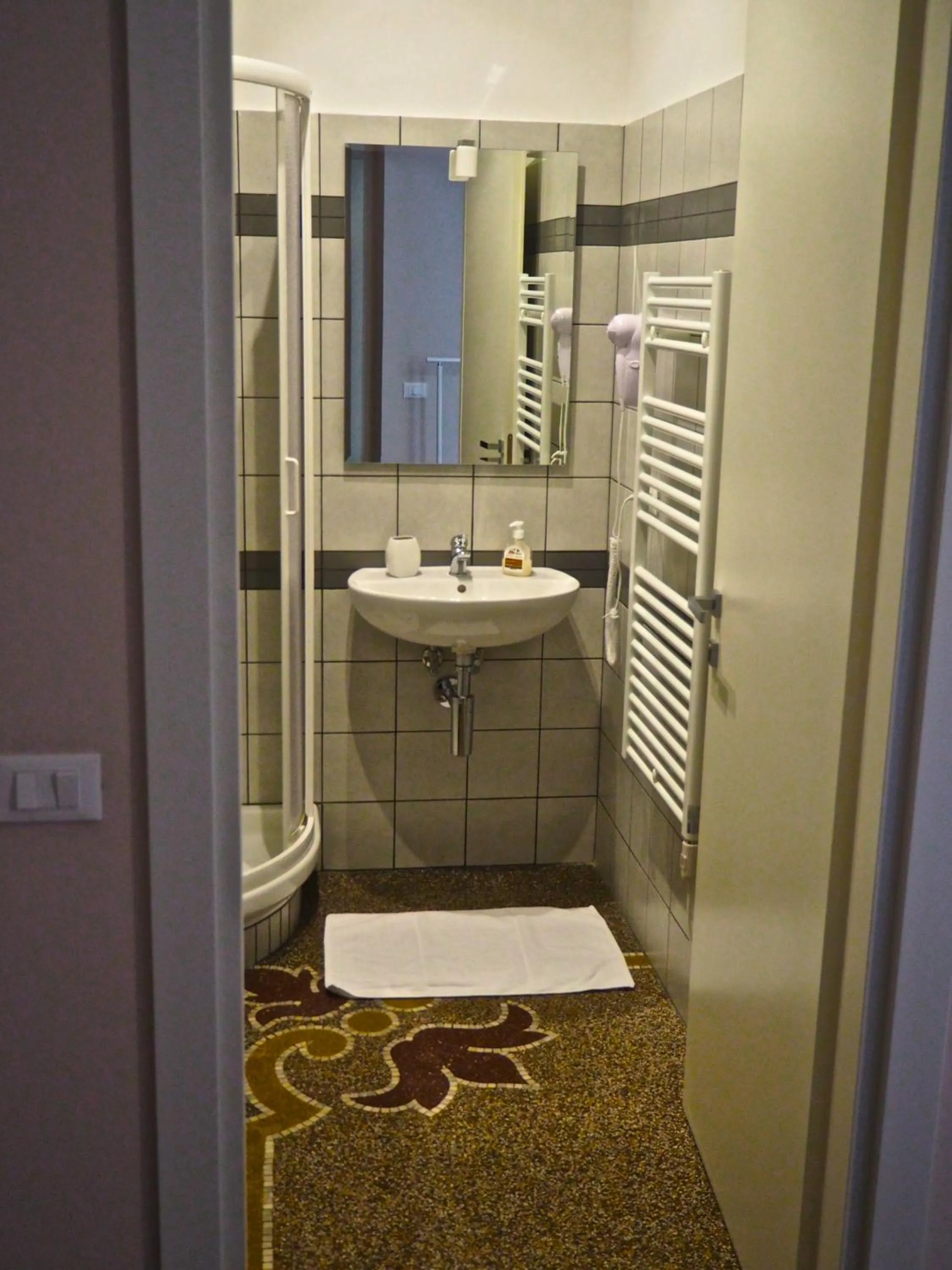 Bathroom in B&B Cernaia 42