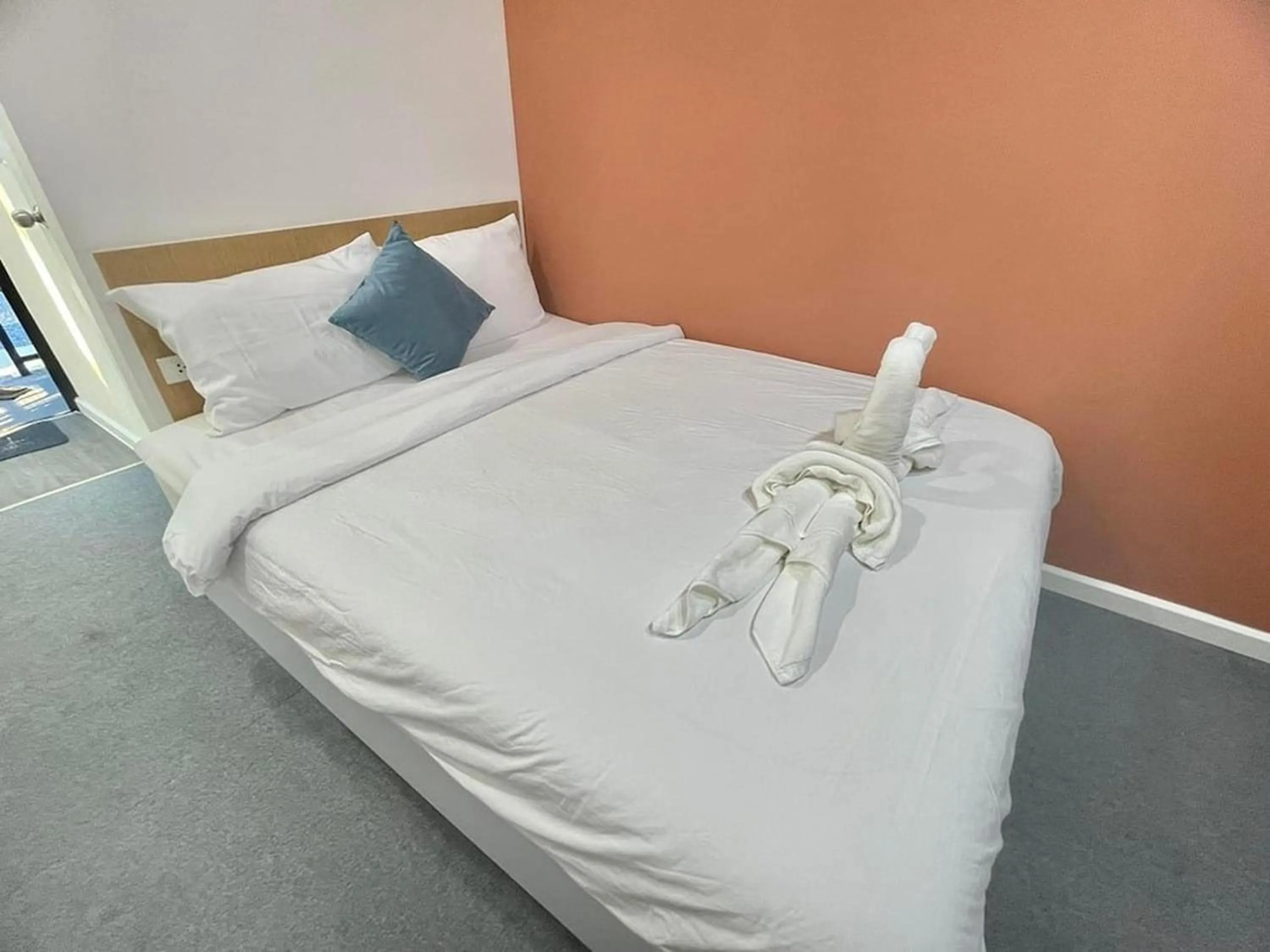 Bed in Nomads Homestay Sriracha