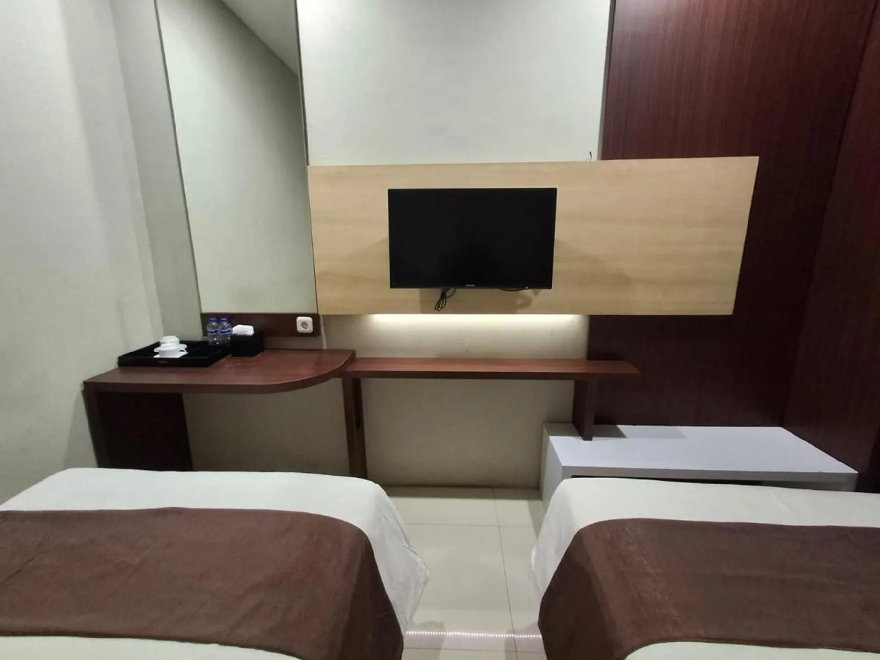 Bed in Grage Hotel Malang by TOS