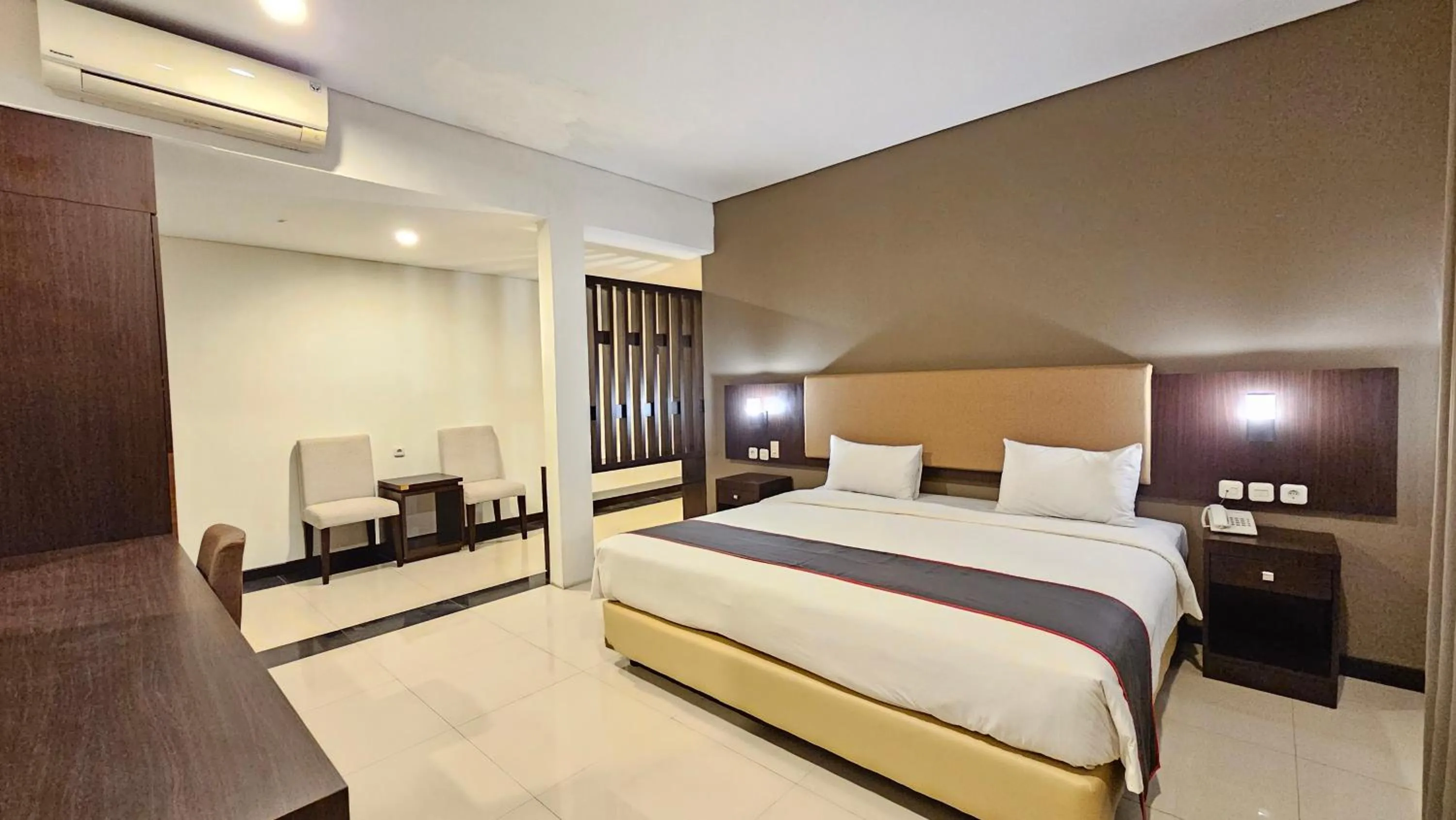 Bed in Grage Hotel Malang by TOS