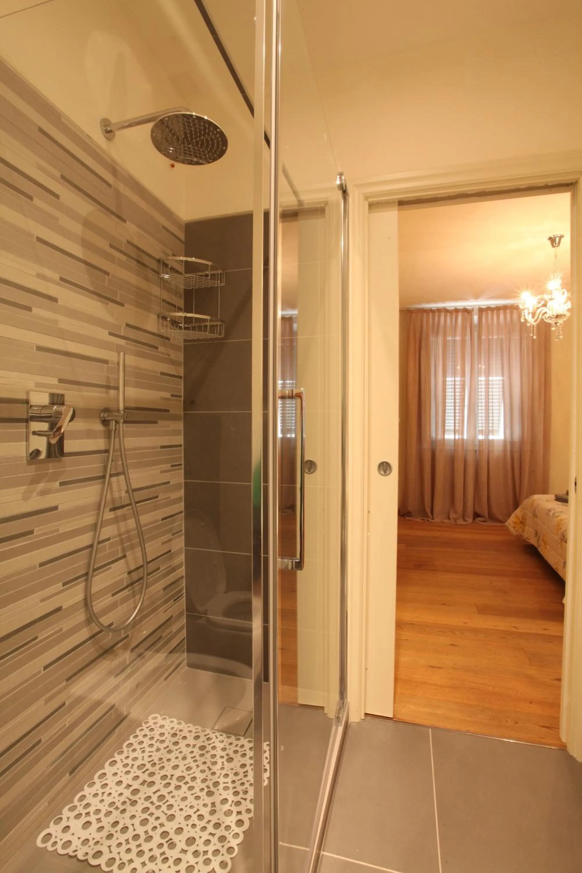 Shower in B&B Antico Cancello