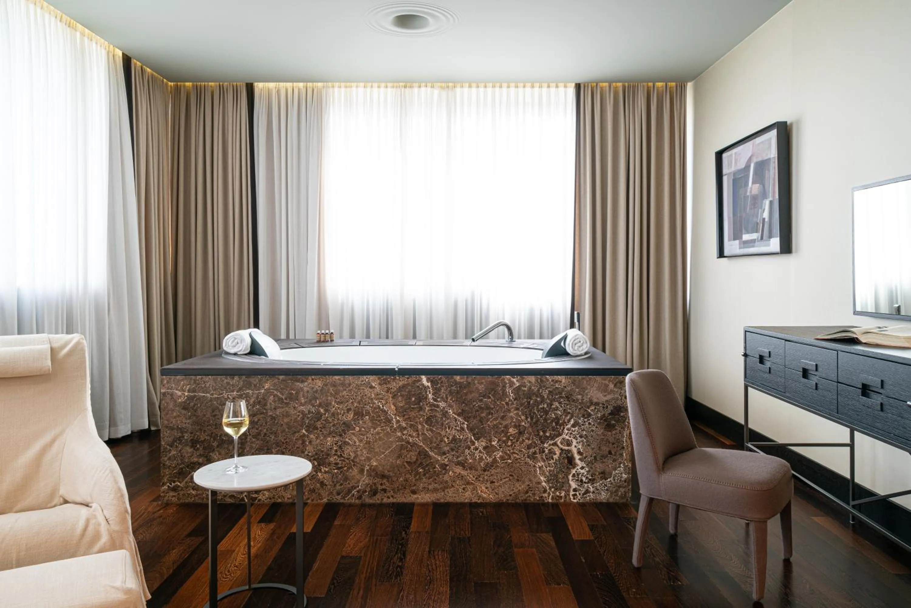 Bath in BERD'S Hotel