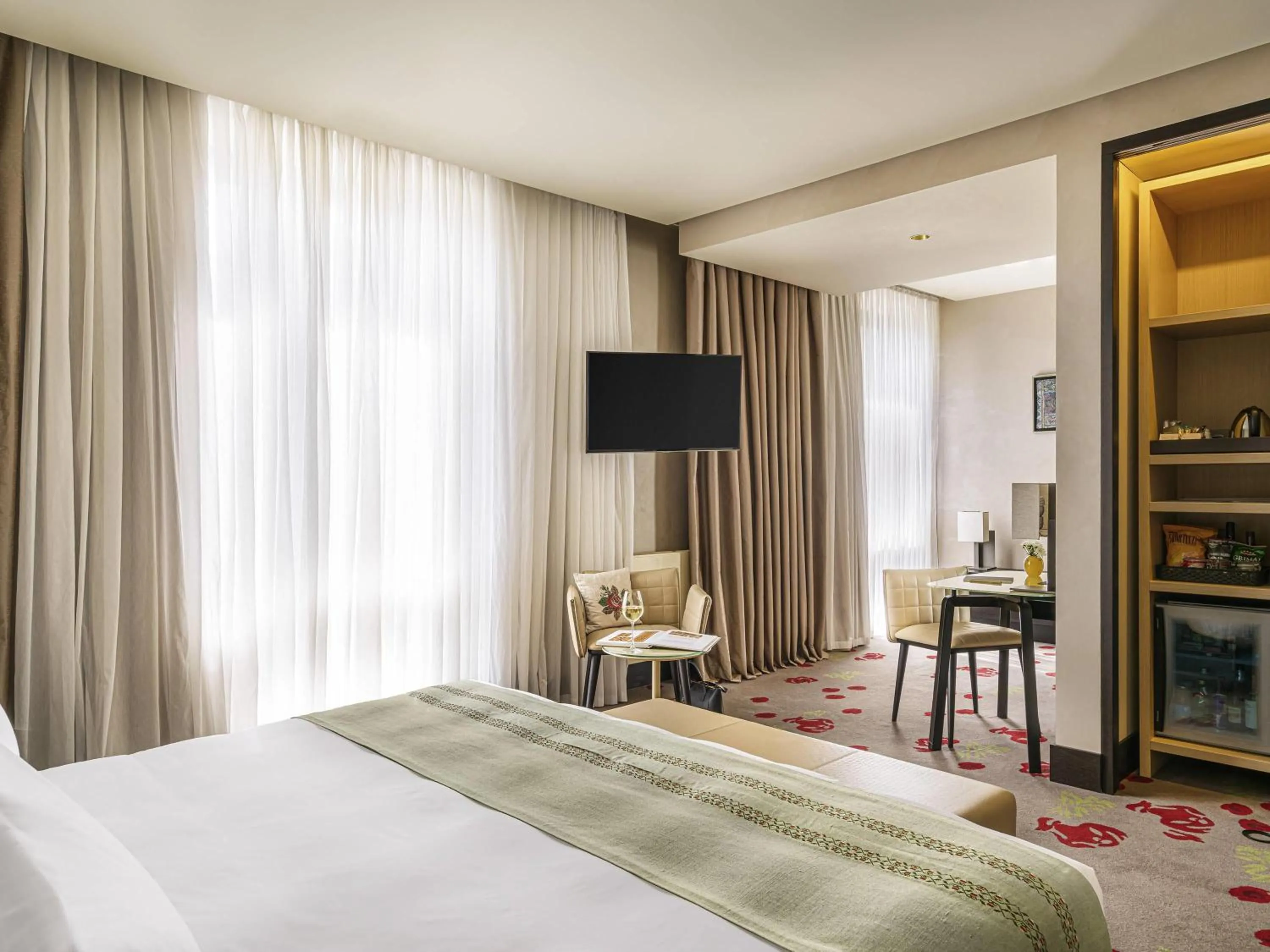 Bedroom, Bed in BERD'S Hotel