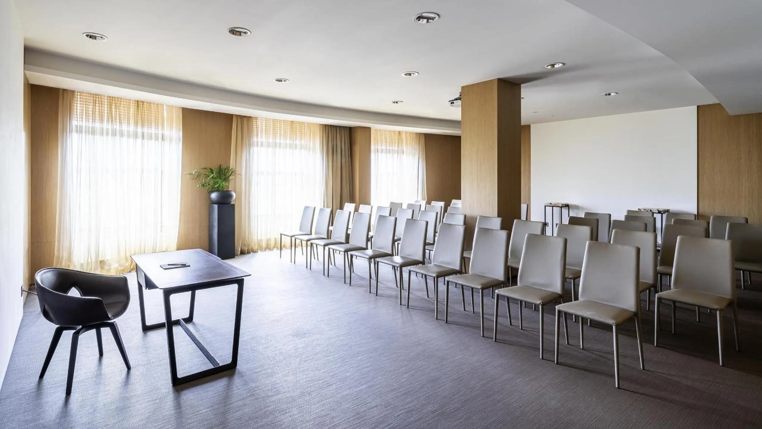 Meeting/conference room in BERD'S Hotel
