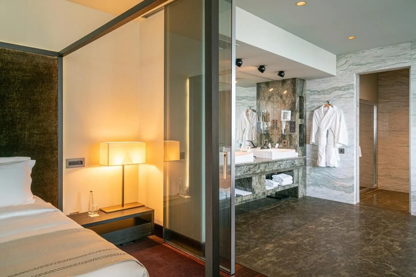 Bathroom, Bed in BERD'S Hotel