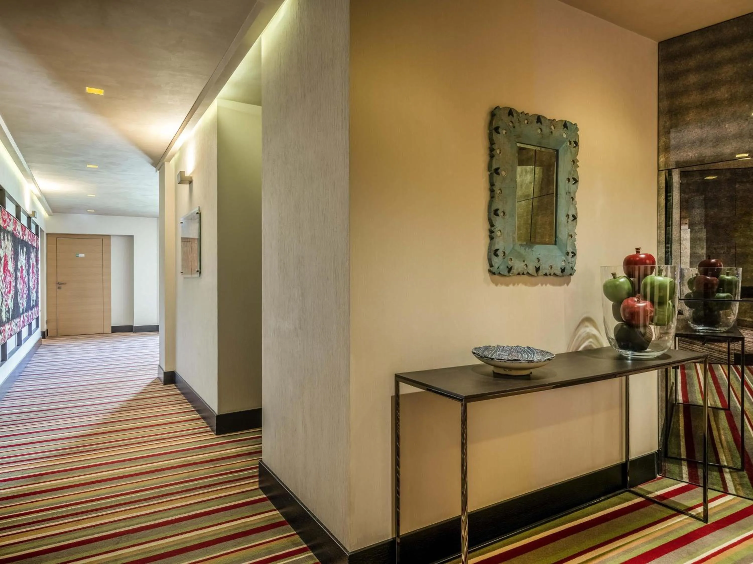 Bedroom in BERD'S Hotel