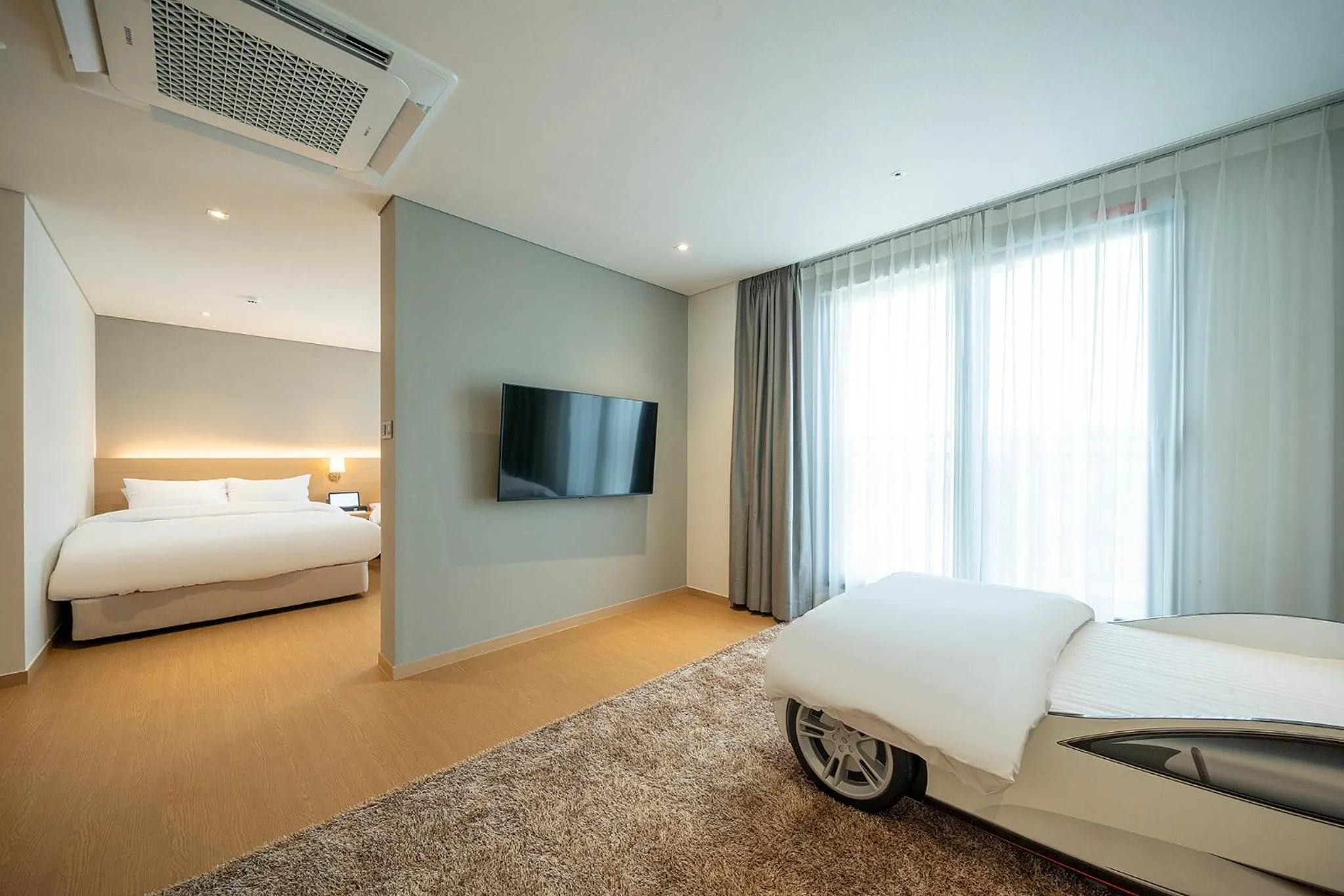 Photo of the whole room, Bed in Chestertons Gyeongju