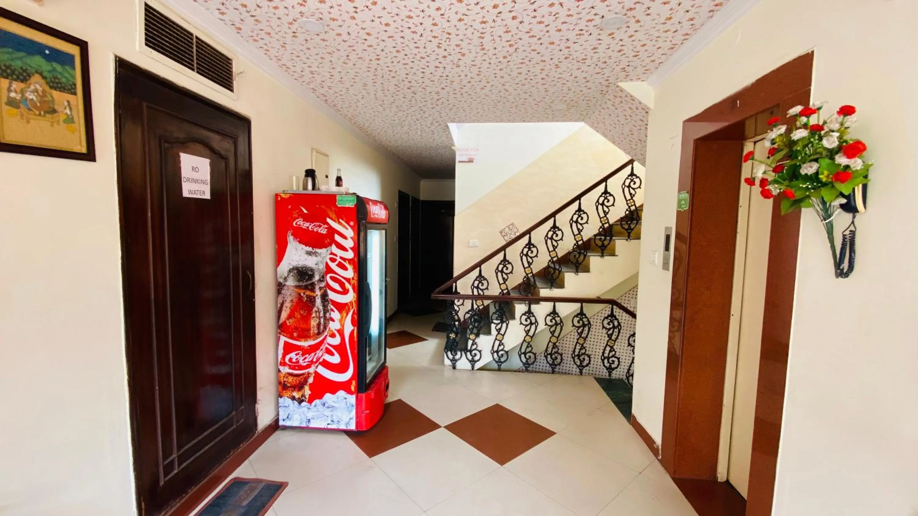 On-site shops in Hotel Classic Inn Near Jaipur Railway Station