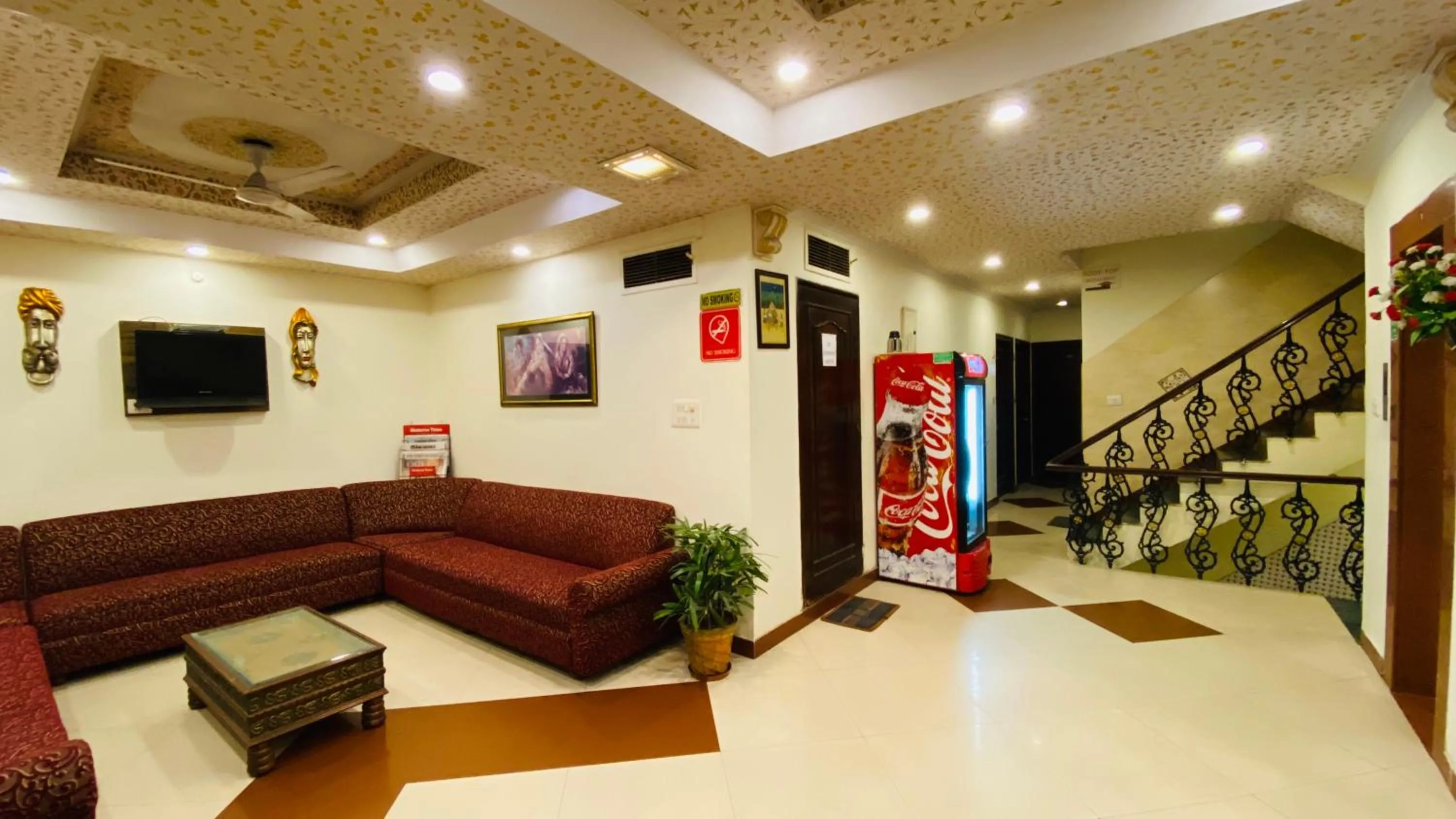 Lobby or reception in Hotel Classic Inn Near Jaipur Railway Station