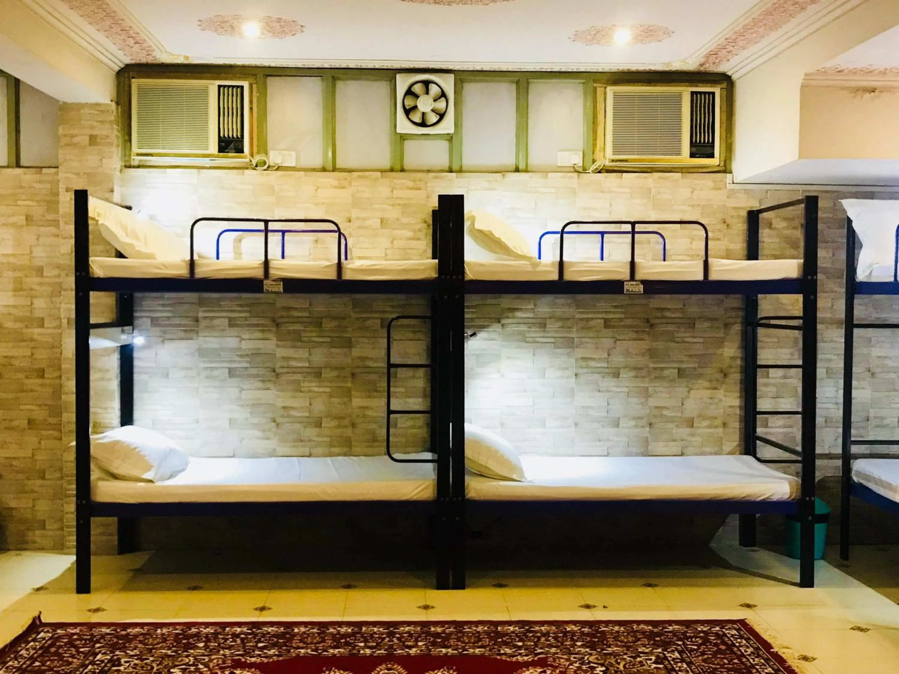 bunk bed, Bed in Hotel Classic Inn Near Jaipur Railway Station