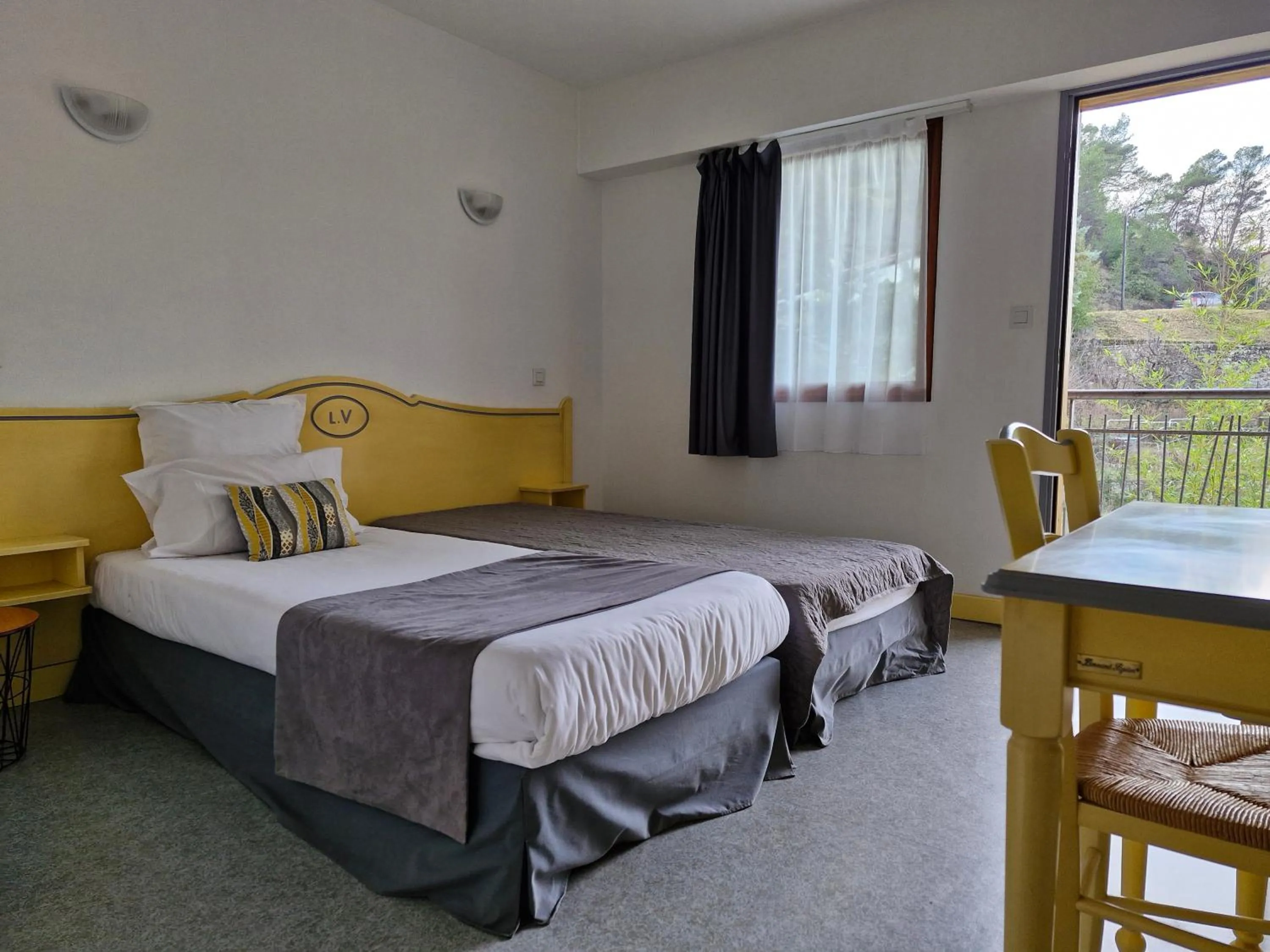 Bed in Hotel Le Vanséen