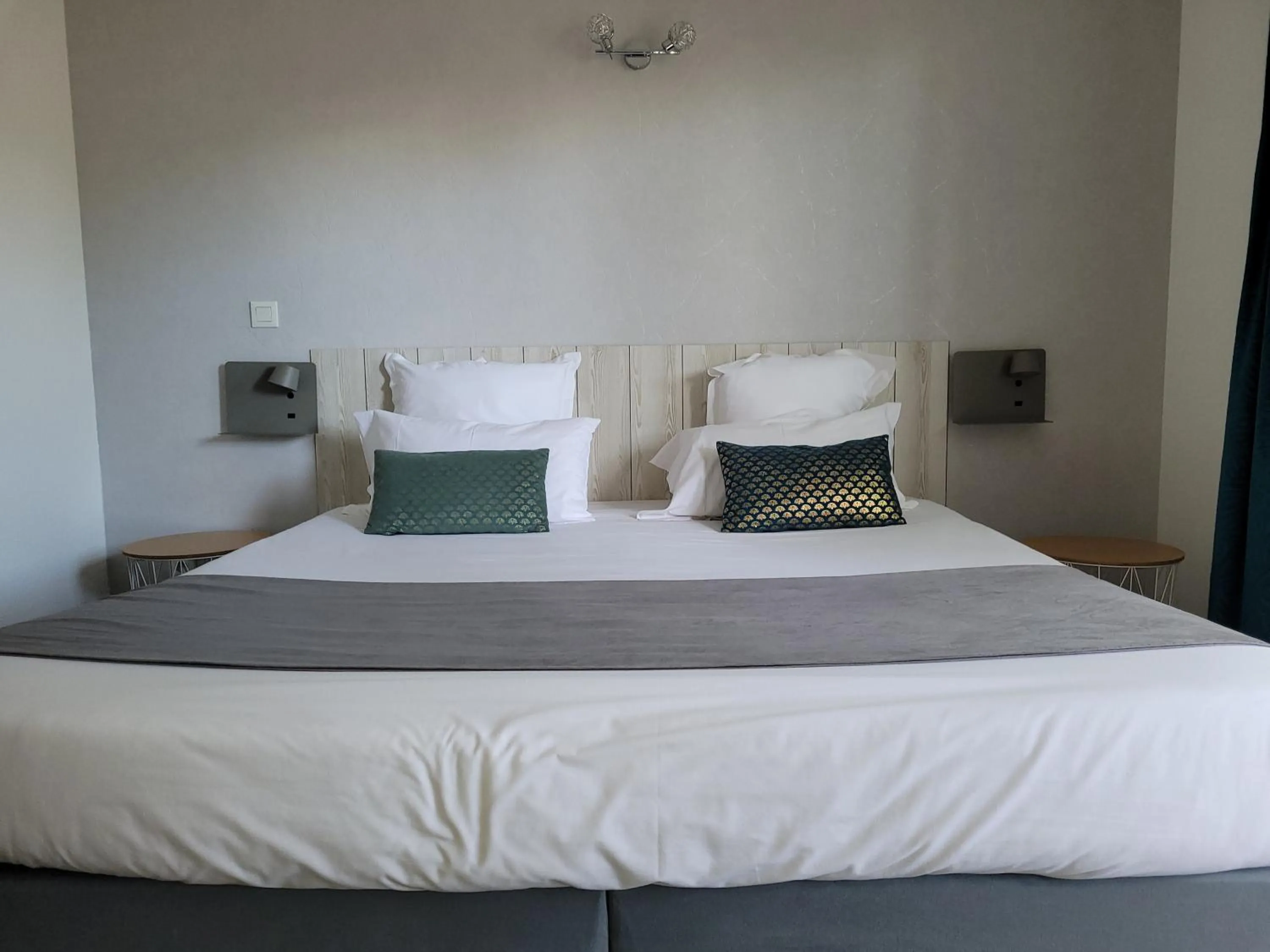 Bed in Hotel Le Vanséen