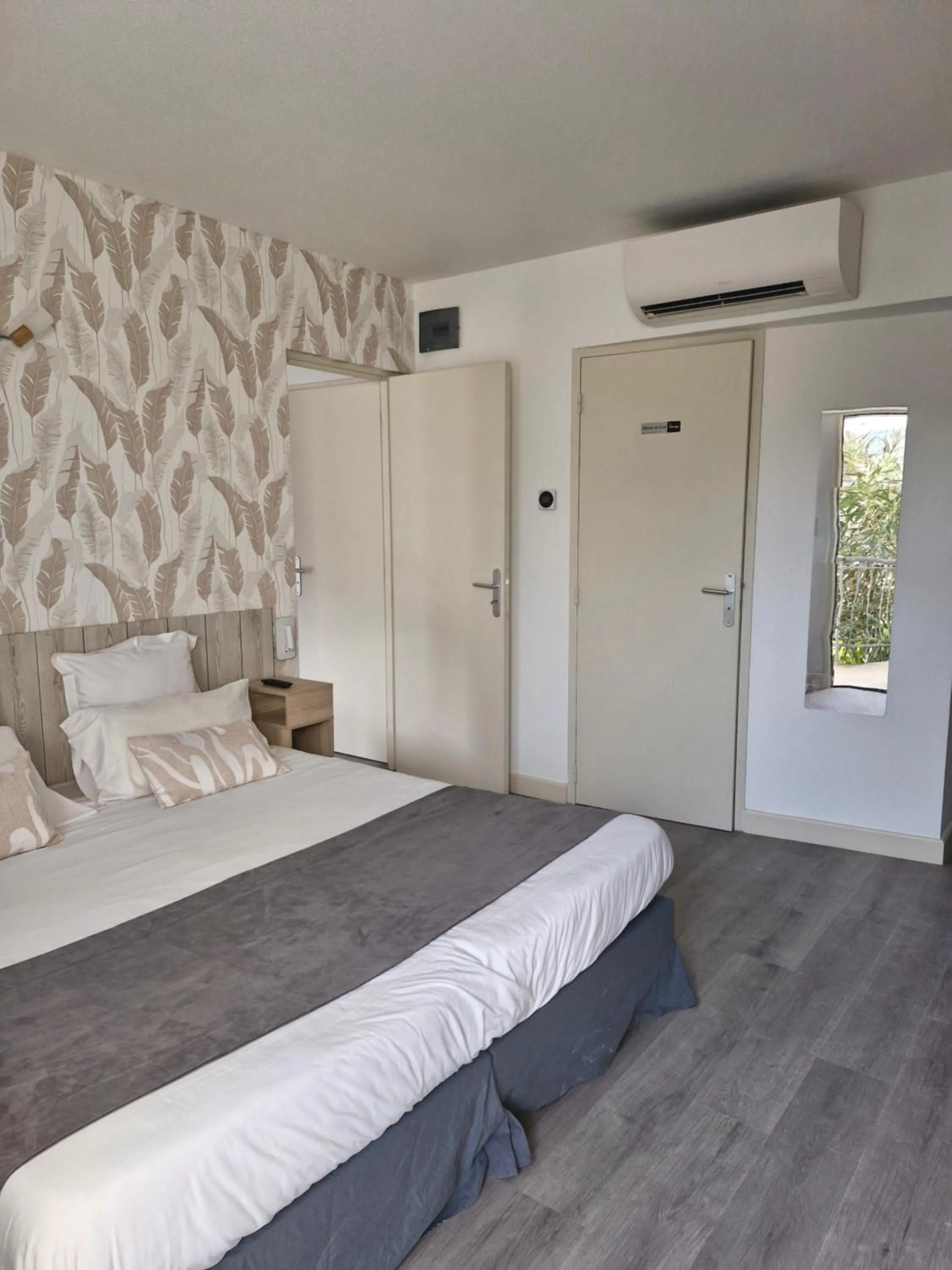 Bed in Hotel Le Vanséen