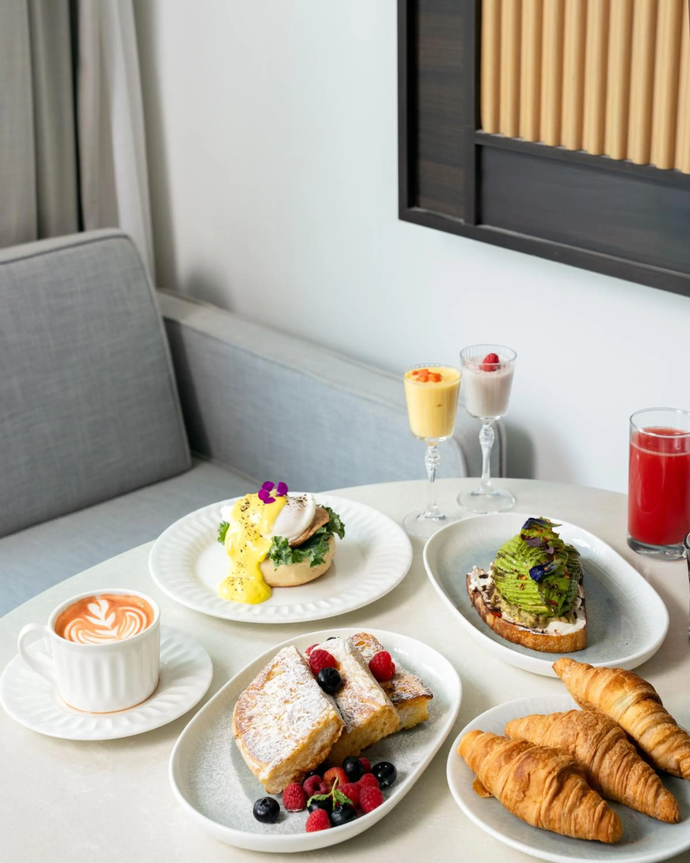 Food and drinks in Hilton Garden Inn Mumbai International Airport