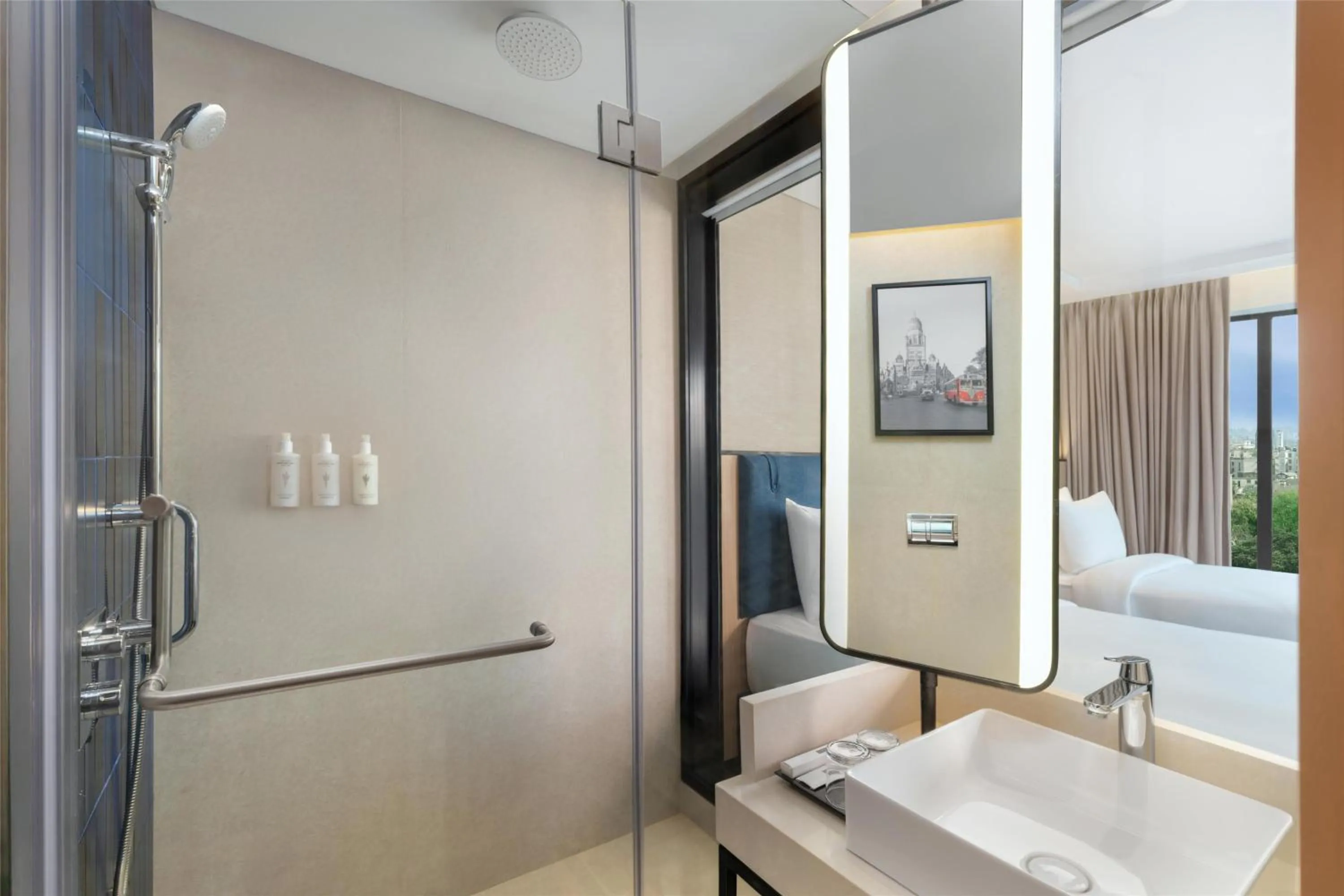 Bathroom in Hilton Garden Inn Mumbai International Airport