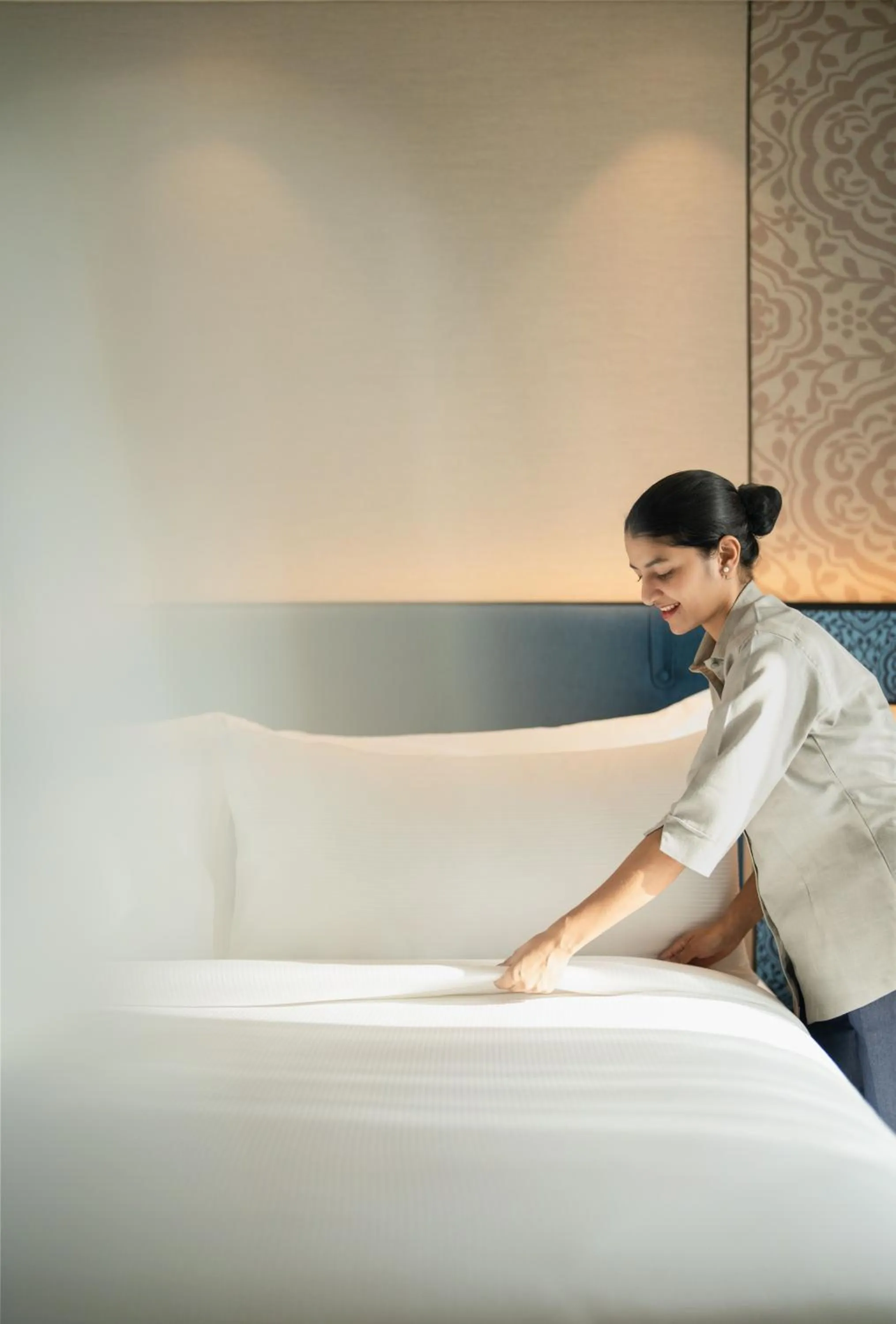 Guests, Bed in Hilton Garden Inn Mumbai International Airport