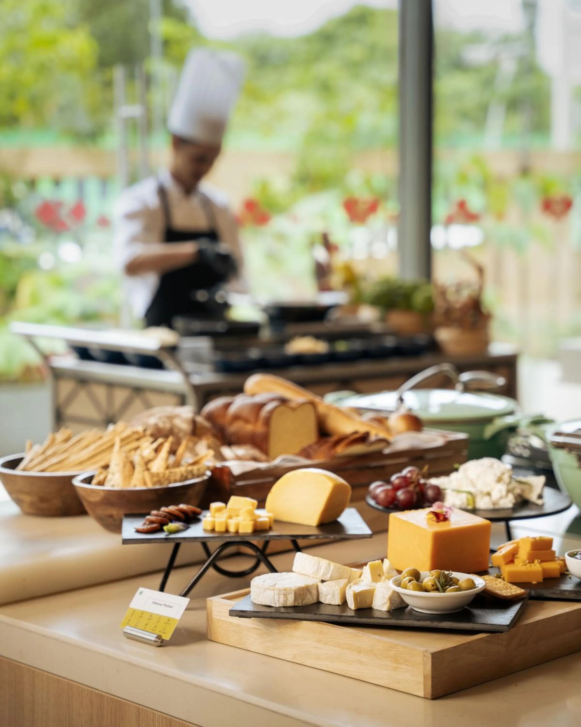 Restaurant/places to eat in Hilton Garden Inn Mumbai International Airport