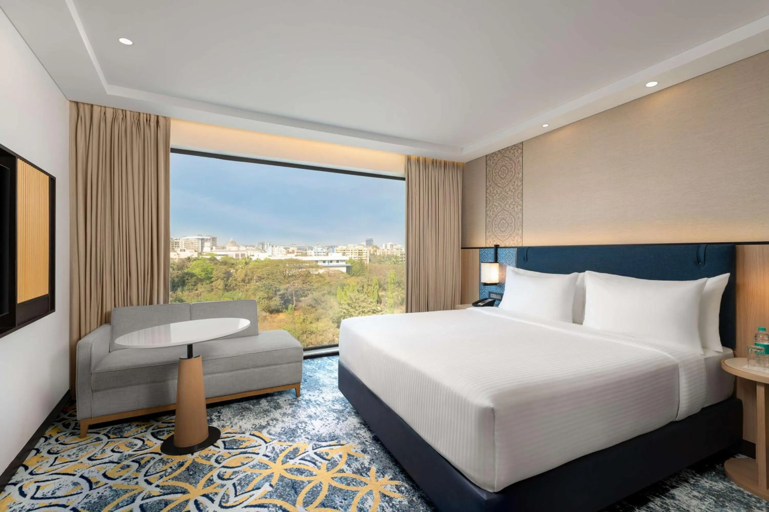 Bed in Hilton Garden Inn Mumbai International Airport