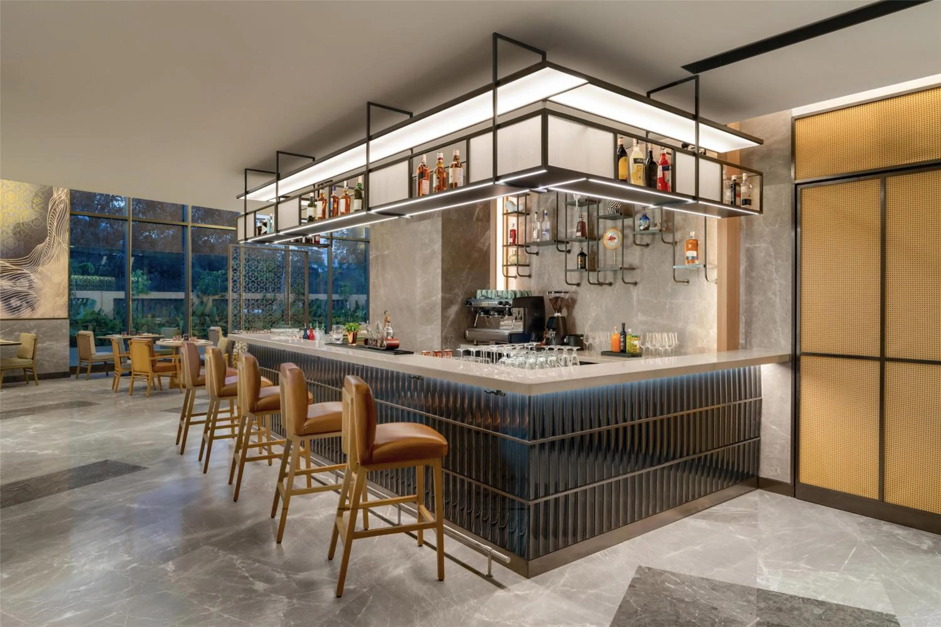 Lounge or bar in Hilton Garden Inn Mumbai International Airport