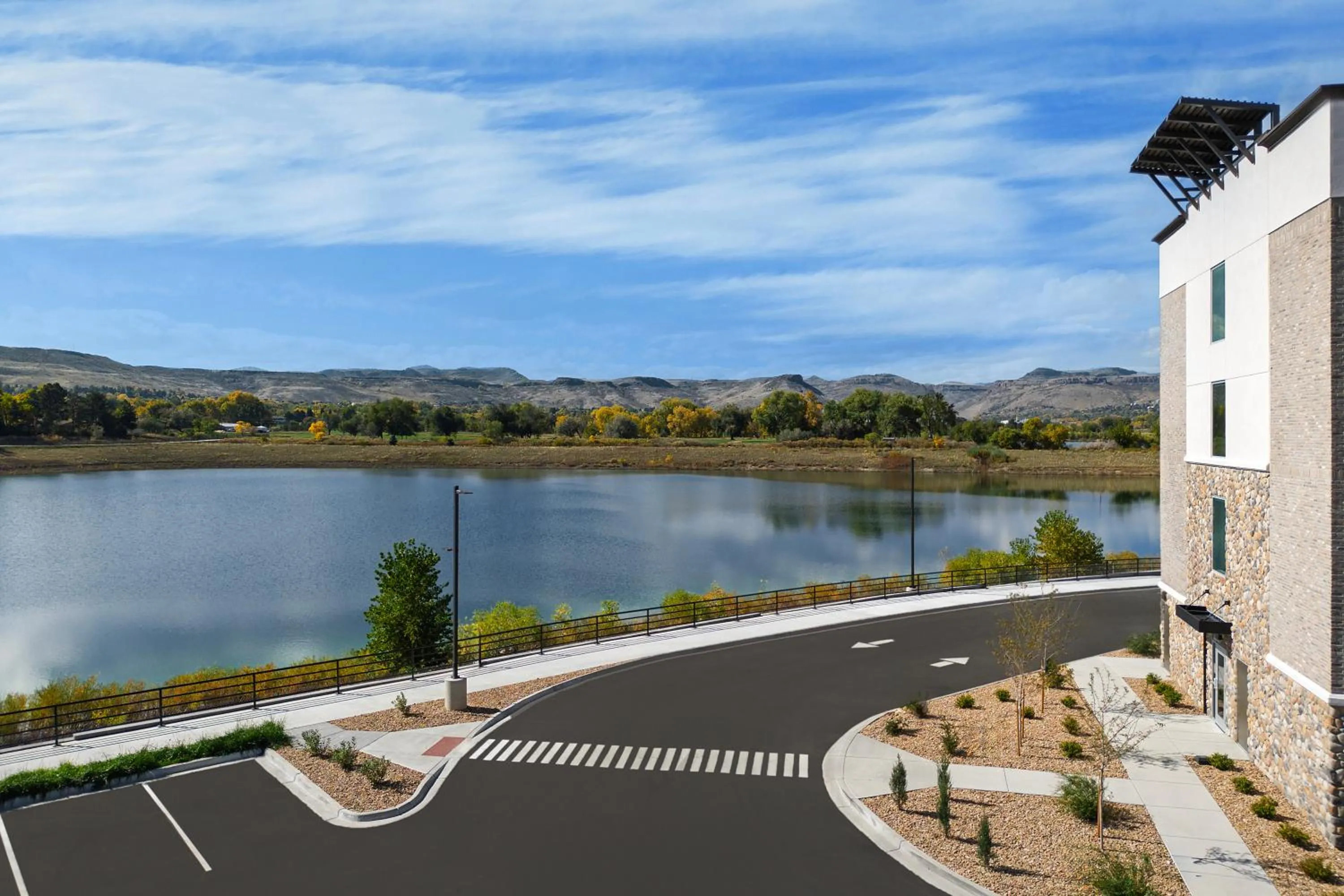 Lake view in Hampton Inn & Suites By Hilton Wheat Ridge Denver West